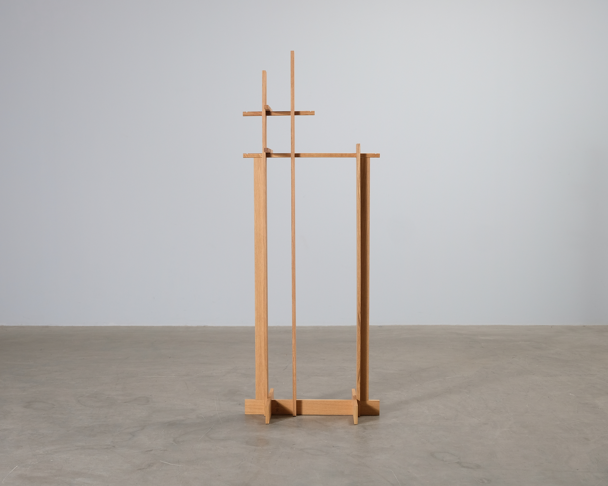 Ferm Living Bridge kl&auml;dst&auml;llning ek