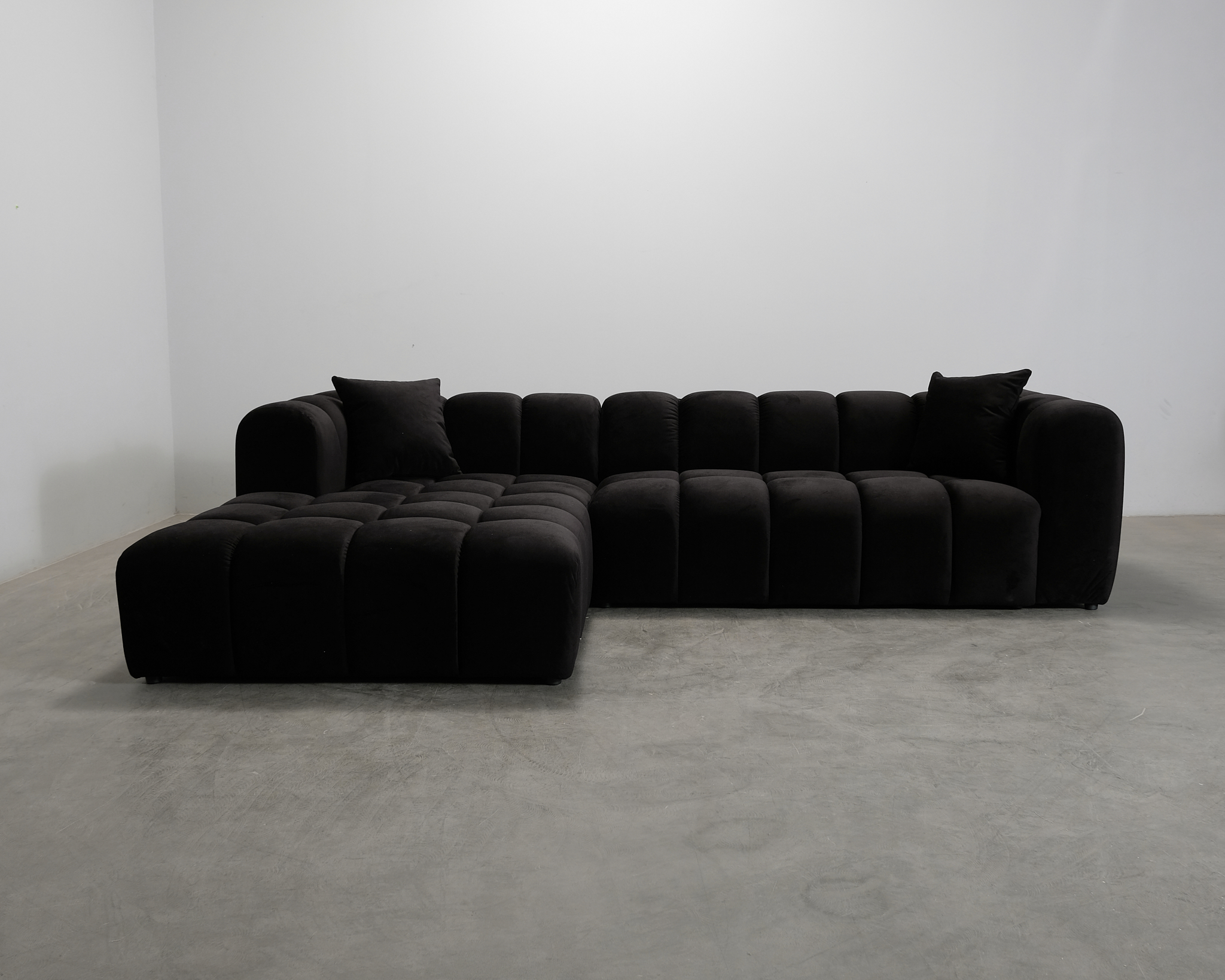 Maison Heritage Arden 4-istuttava divaanisohva musta