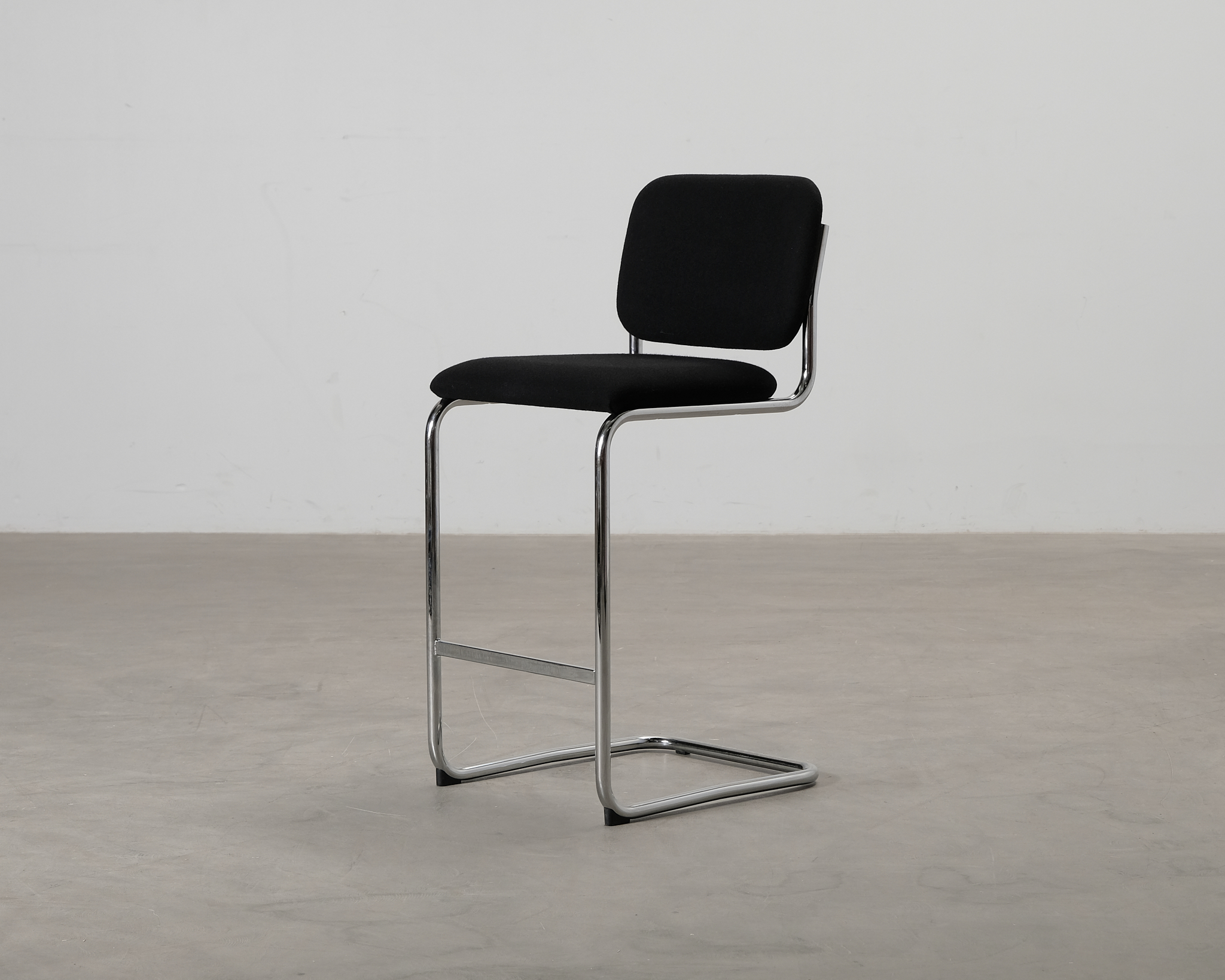 Knoll Cesca barstol svart