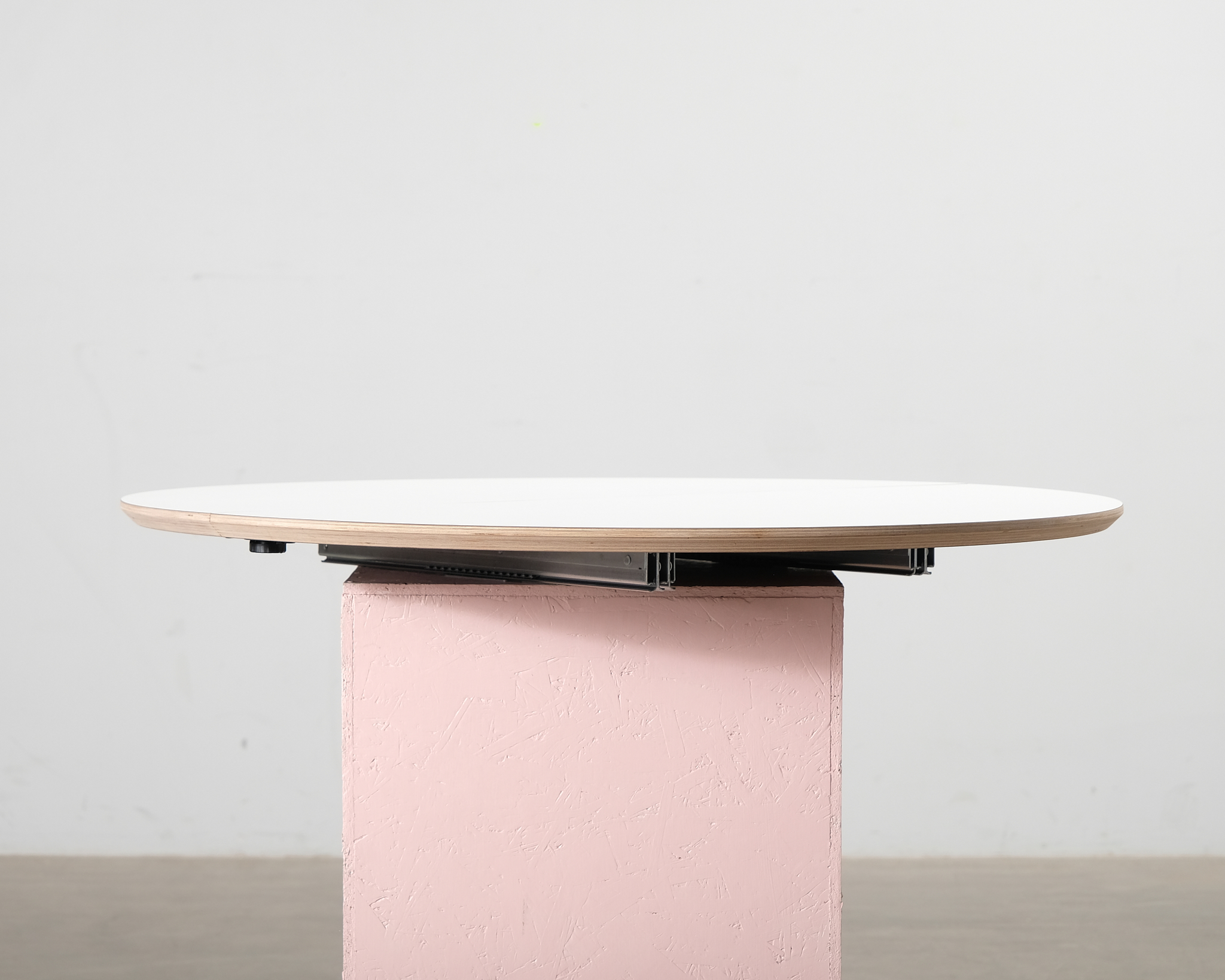 Haslev Symphony 82 bordsskiva Ø 105 cm vit laminat