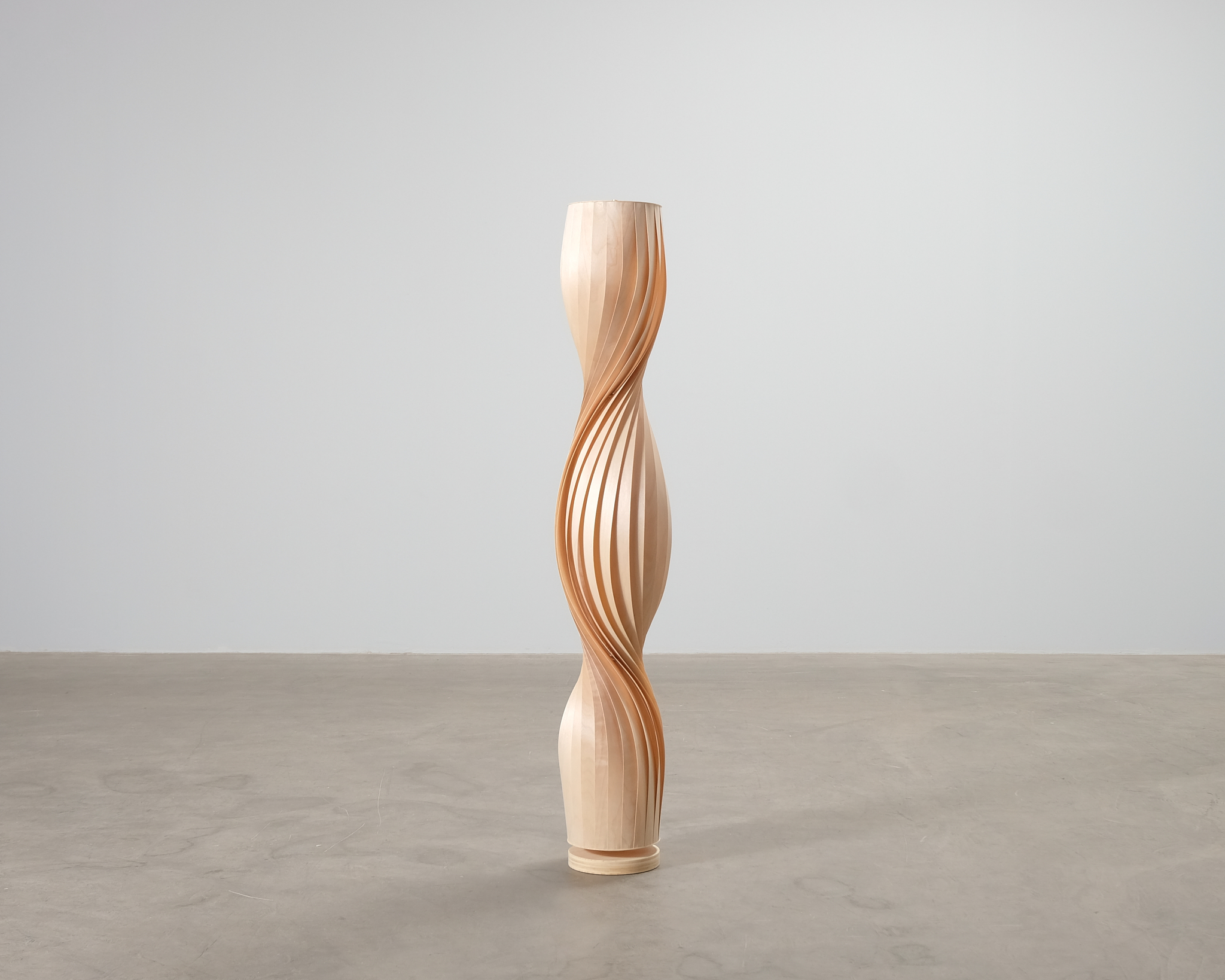 Tom Rossau TR4 golvlampa natural / björk