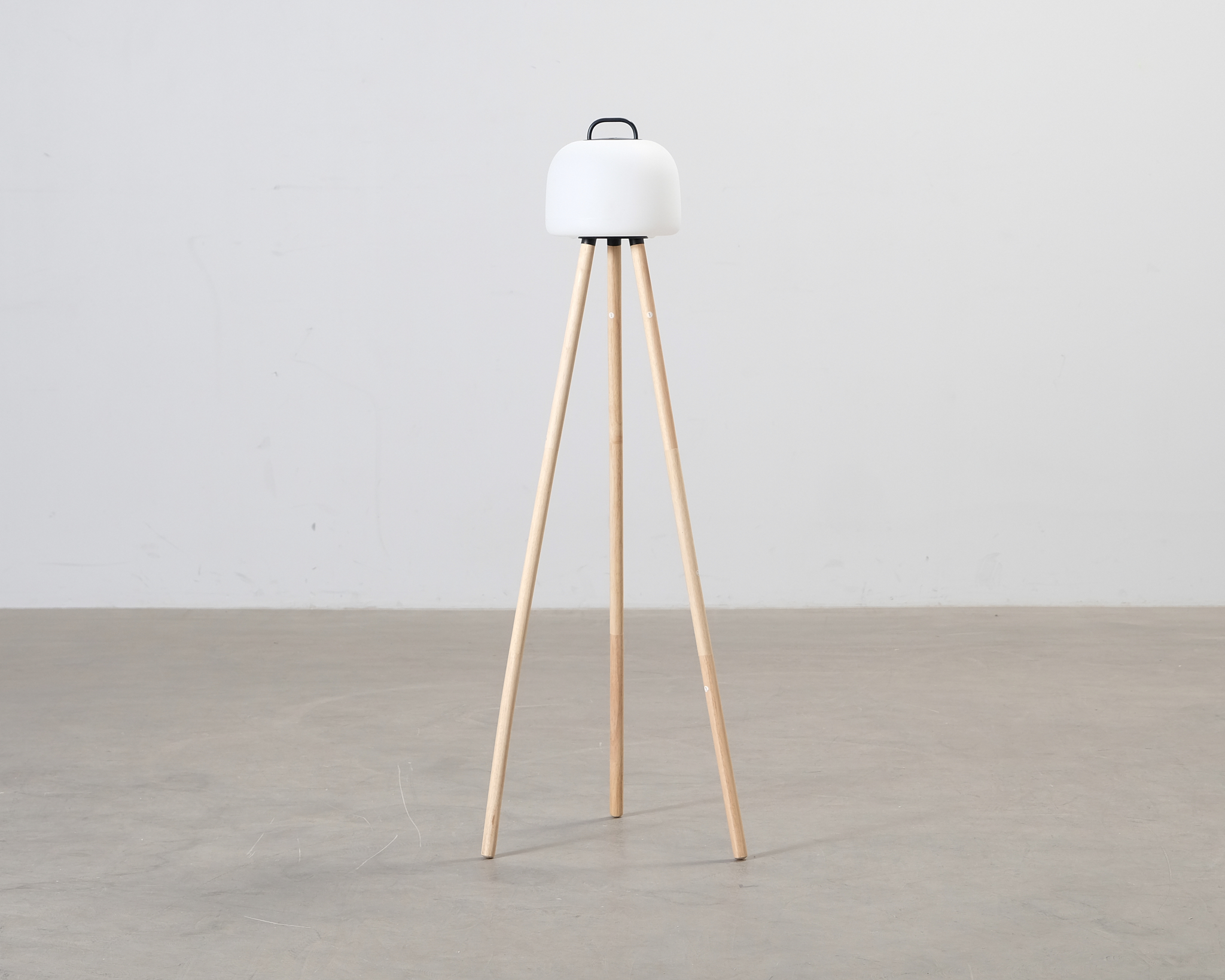 Kettle lattiavalaisin