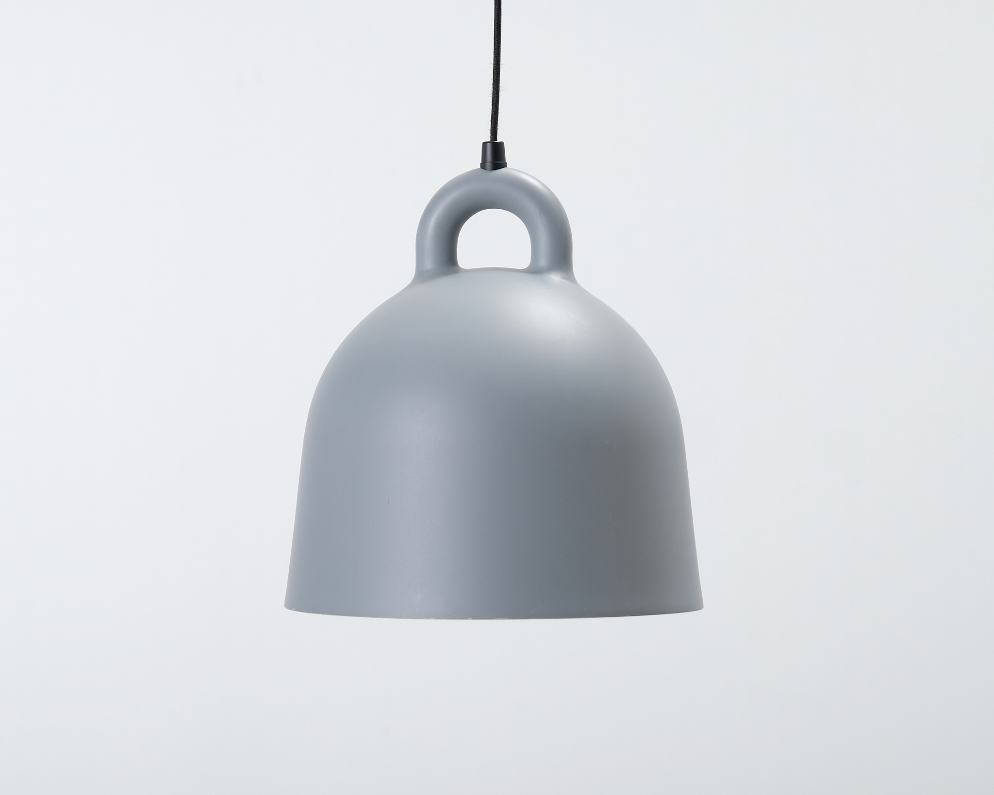 Normann Copenhagen Bell S pendellampa gr&aring;
