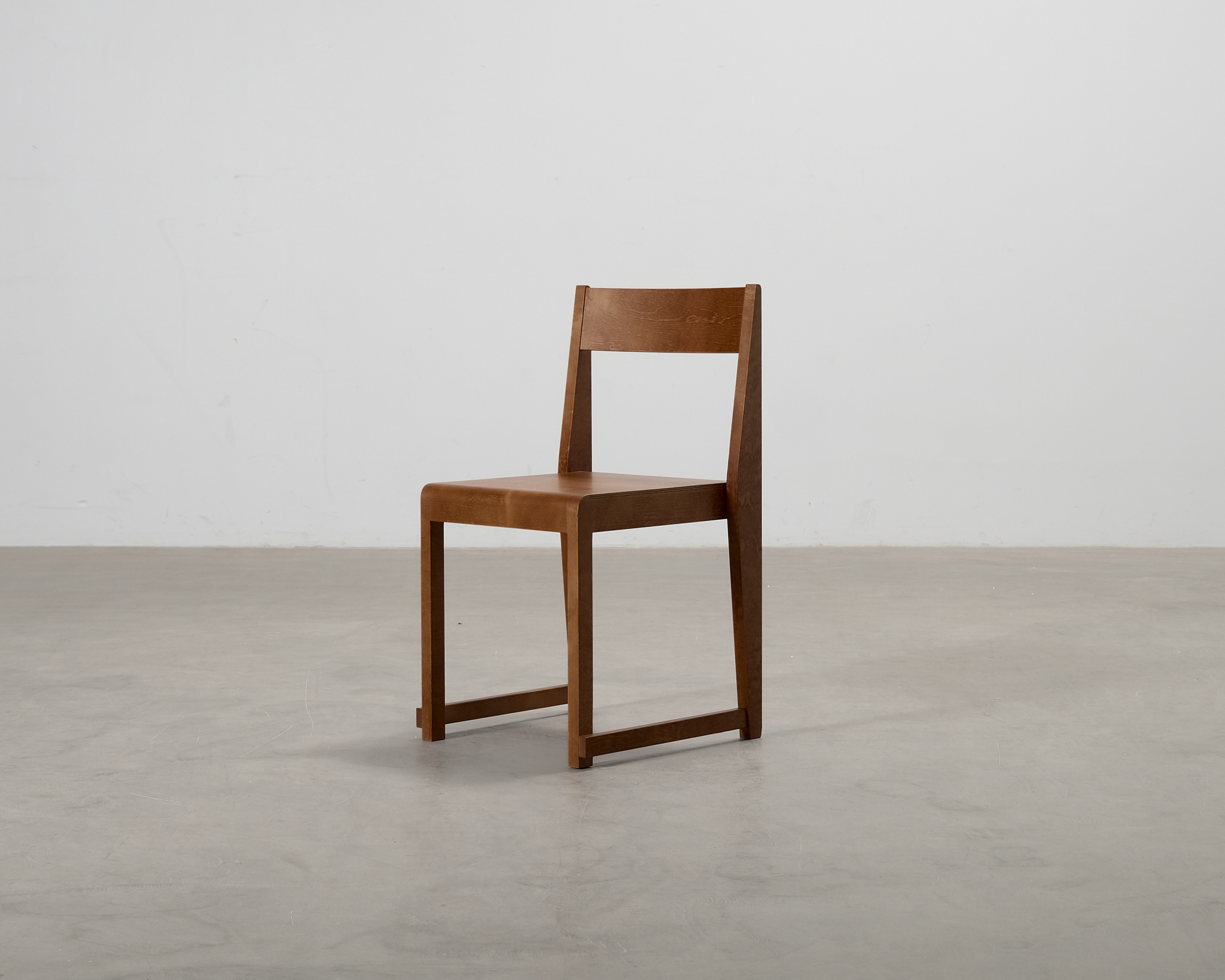 FRAMA Chair 01 matstol