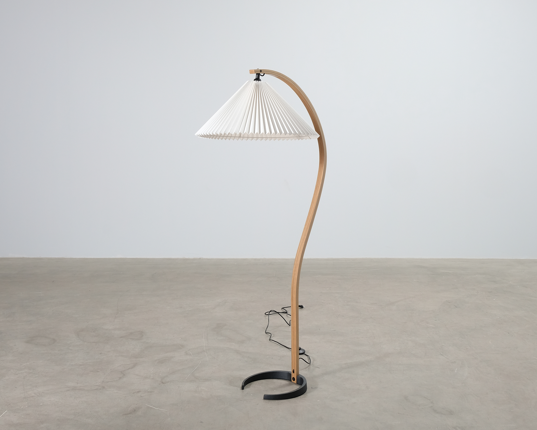 Gubi Timberline golvlampa
