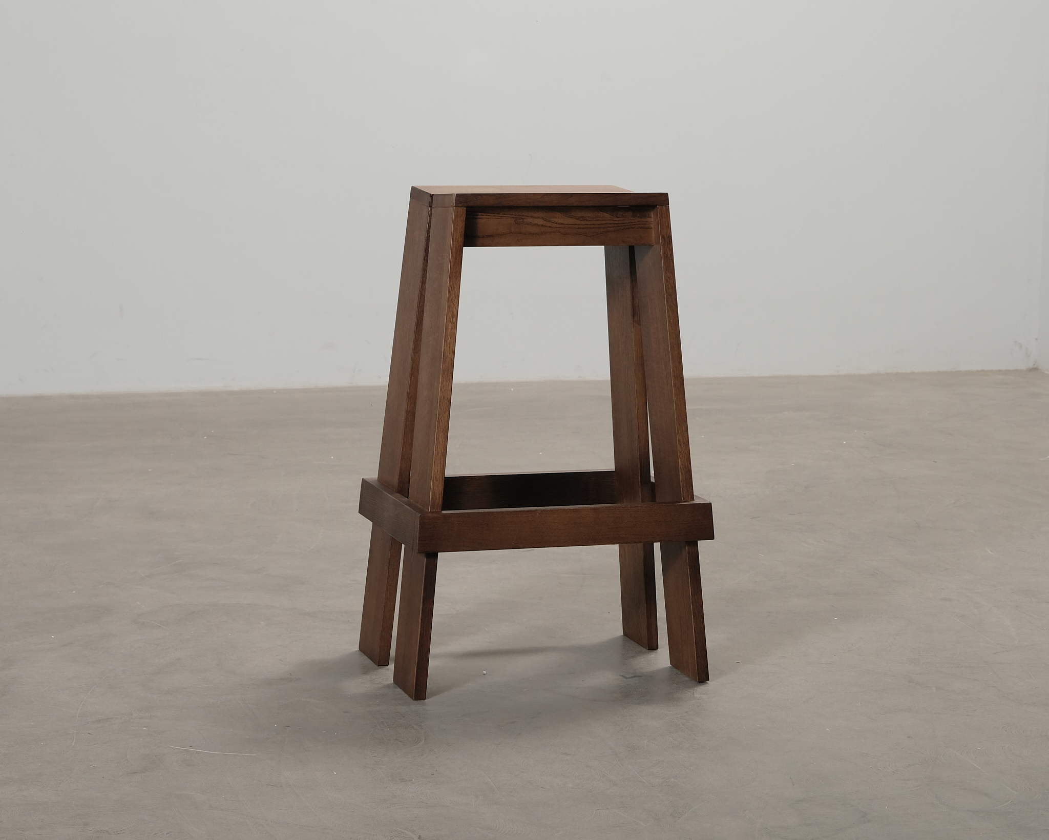 Normann Copenhagen Let barstol 75 cm brun träbetsad ask