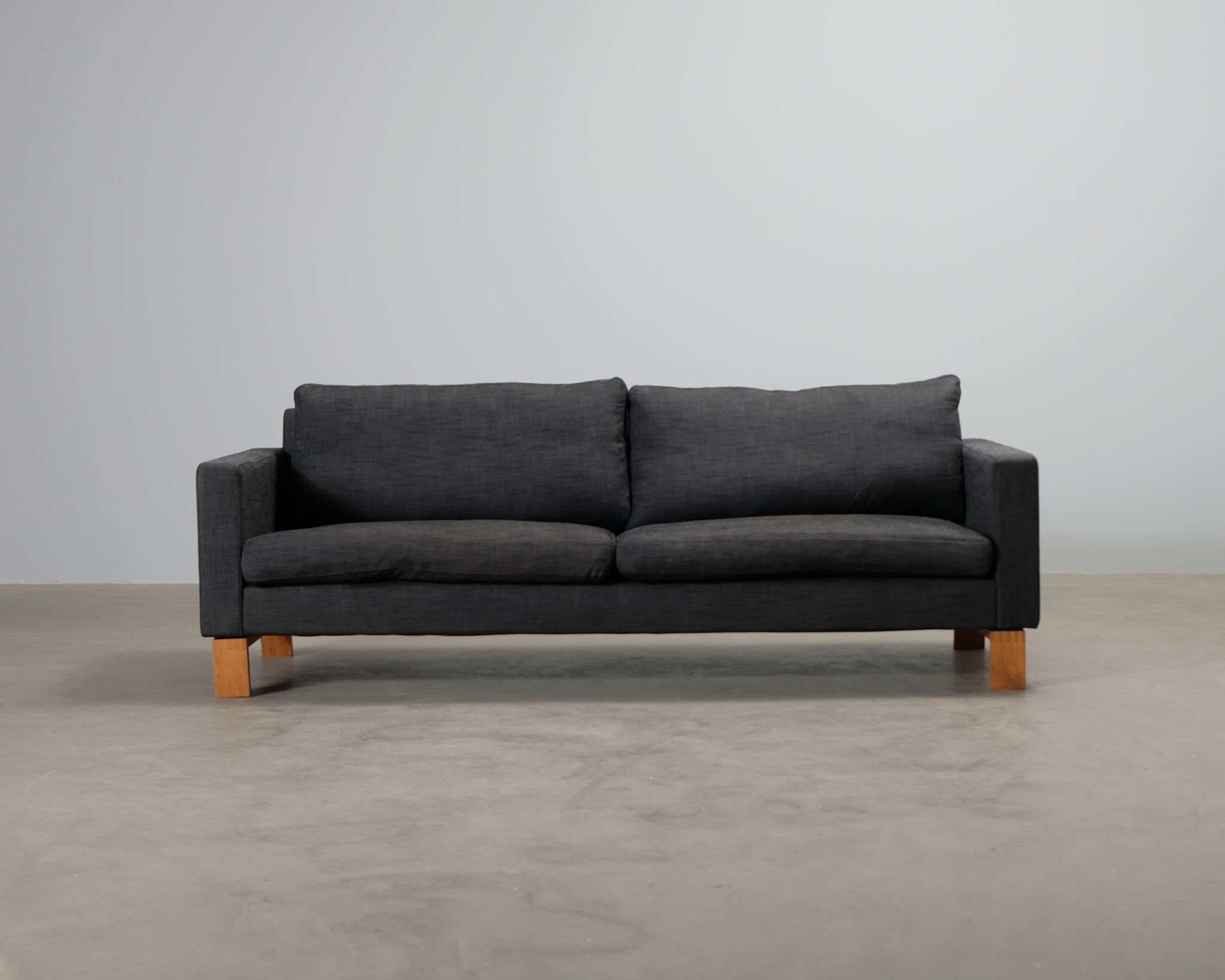 Saxo Living 3-sits soffa m&ouml;rkgr&aring;