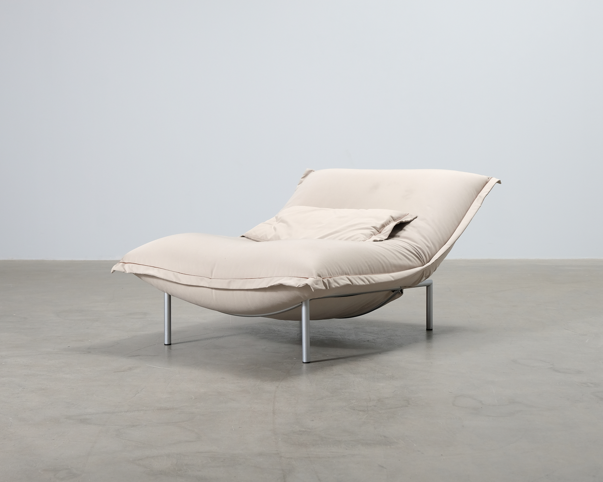 Ligne Roset Calin fåtölj beige