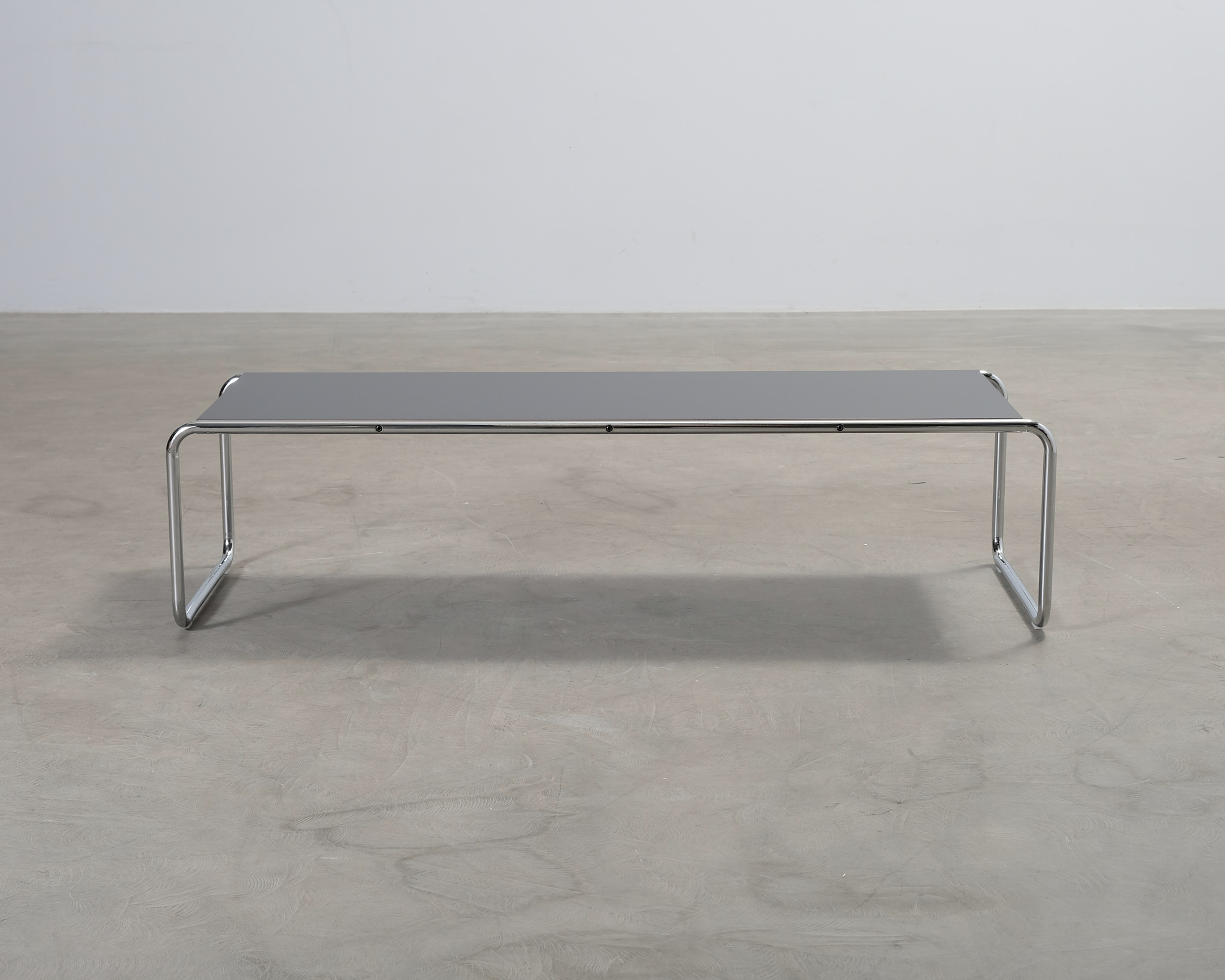 Knoll Laccio soffbord svart