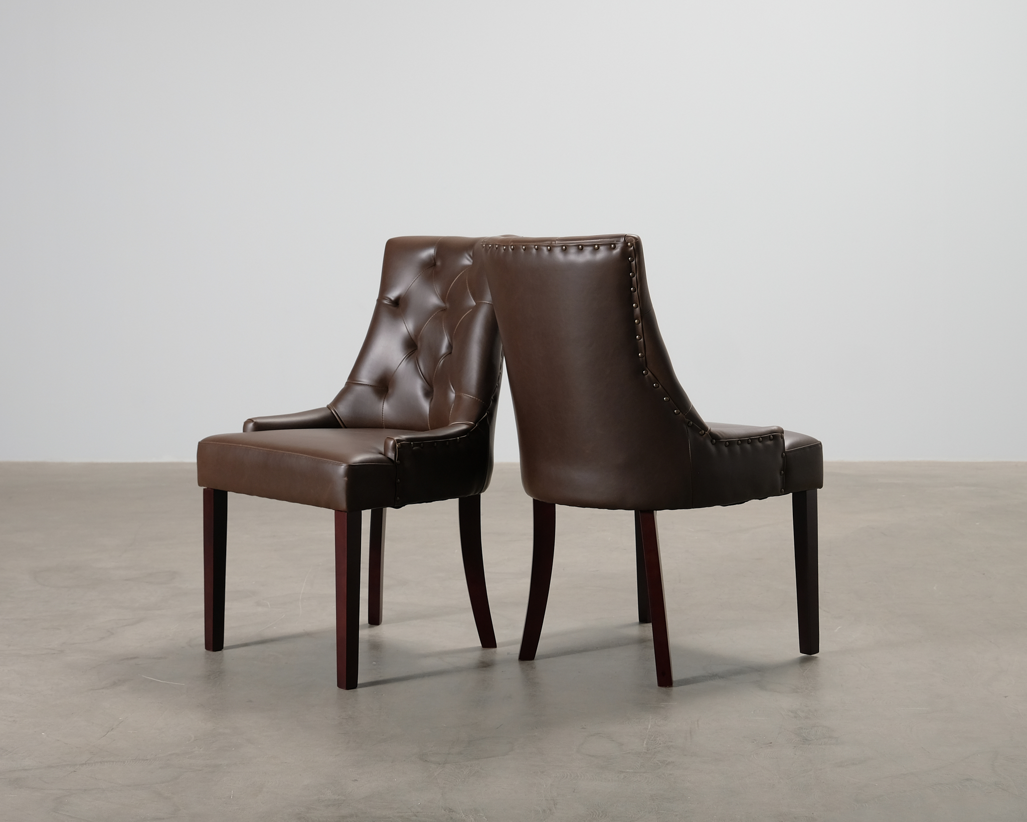 Viktoria matstol brun, set om 2