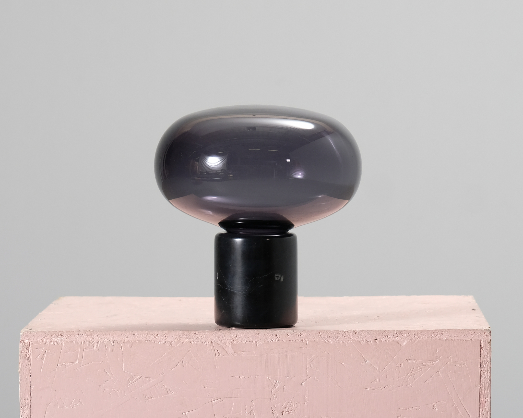 New Works Karl-Johan bordslampa svart