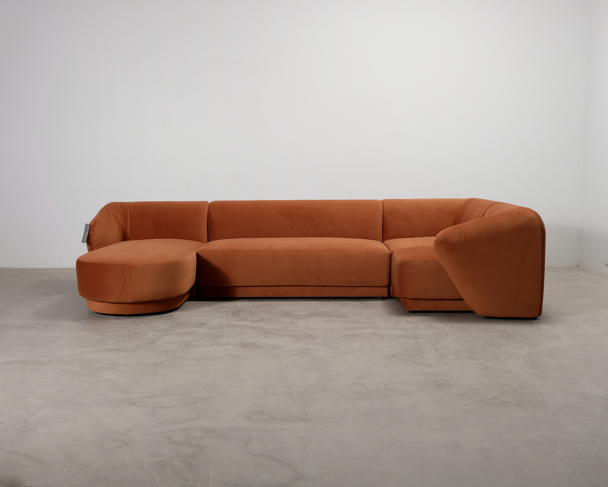 CXL by Christian Lacroix Louis h&ouml;rnsoffa med divan terrakotta