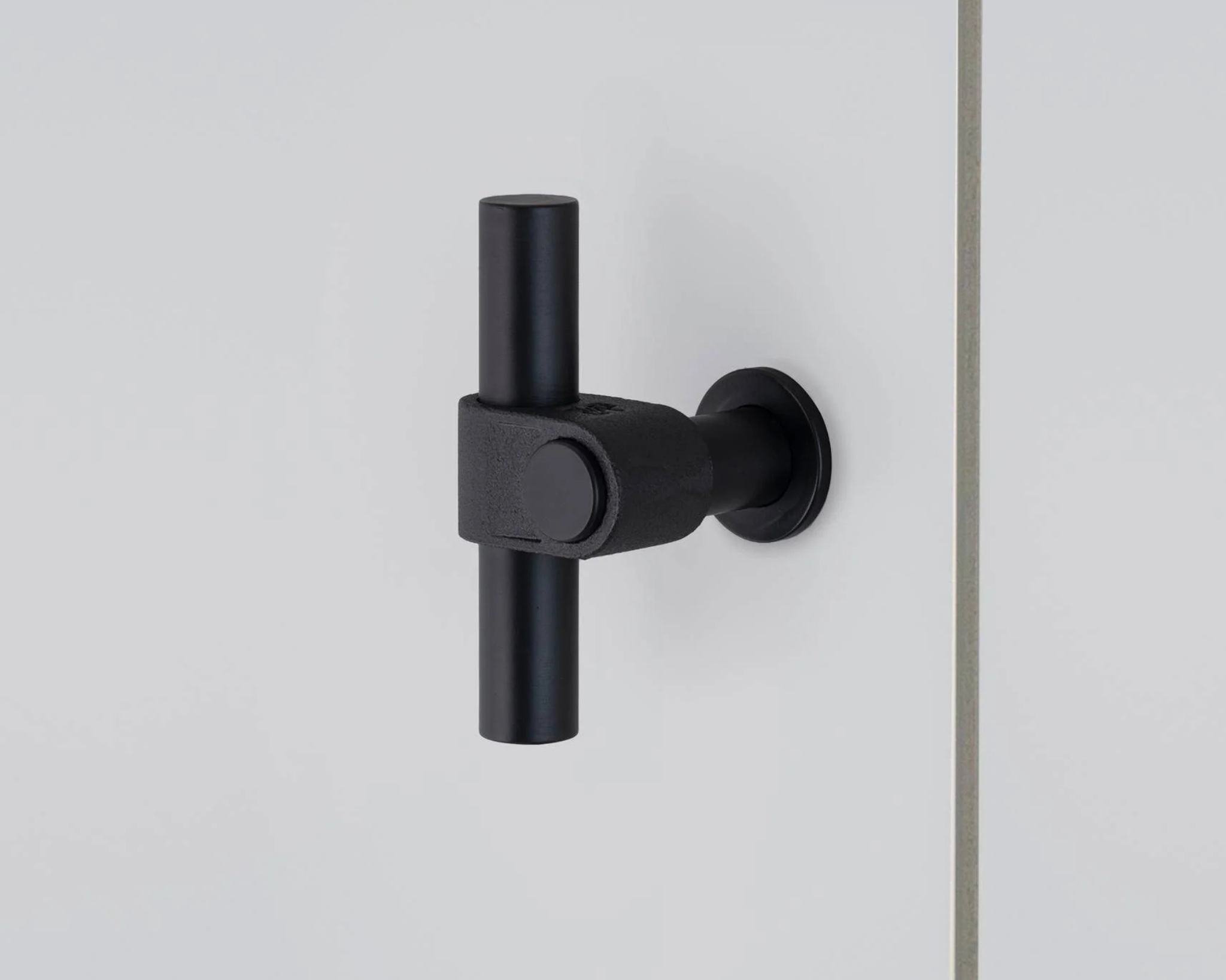 Buster + Punch T-Bar handtag