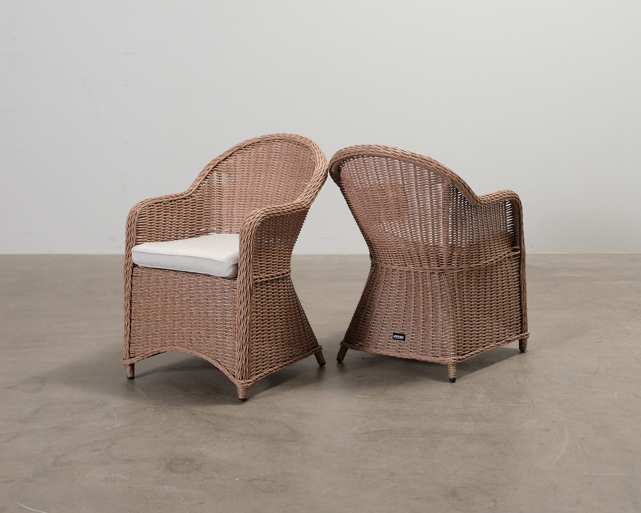 Marcus Light trädgårdstol polyrotting, set om 2