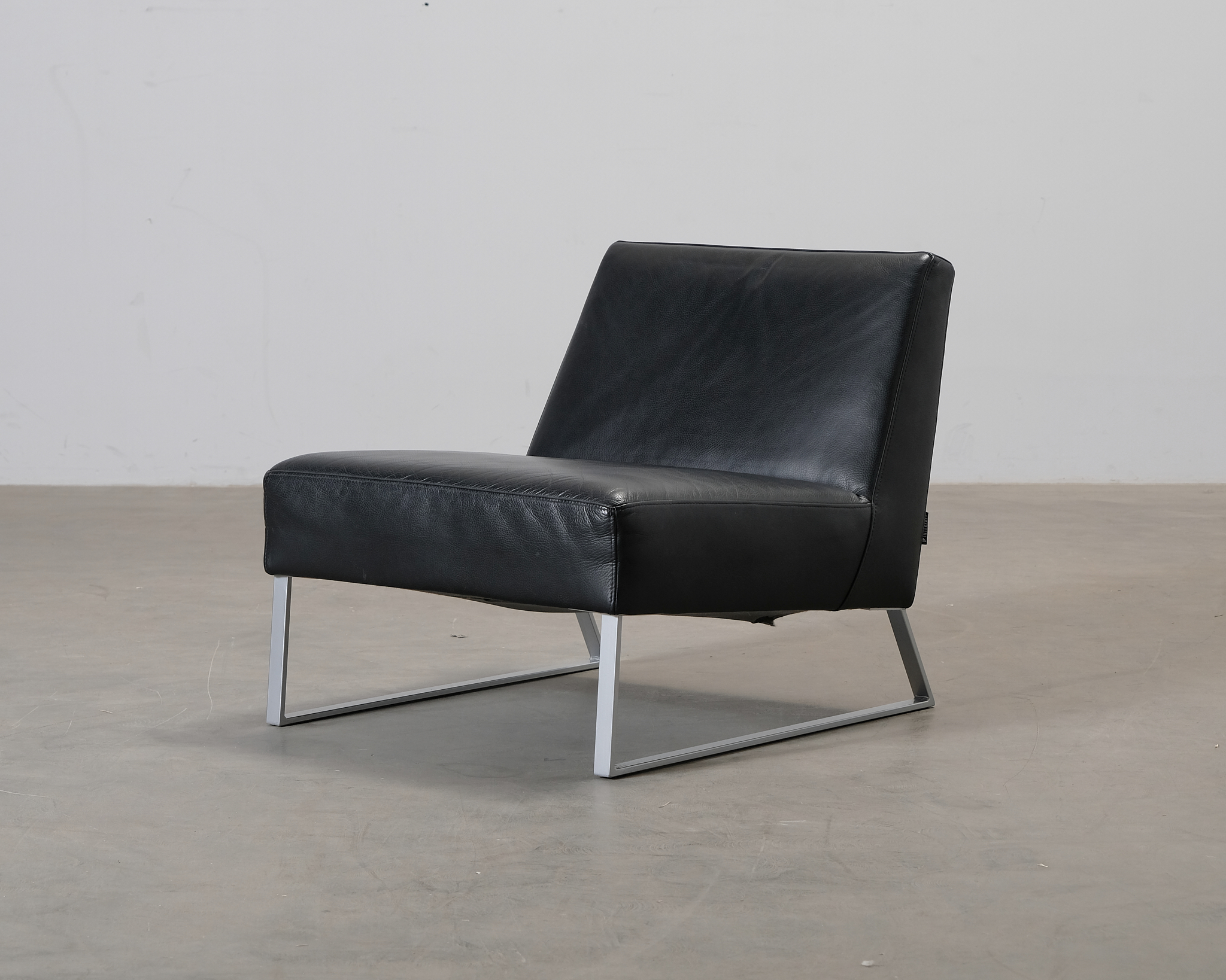 Interface Zip nojatuoli musta nahka