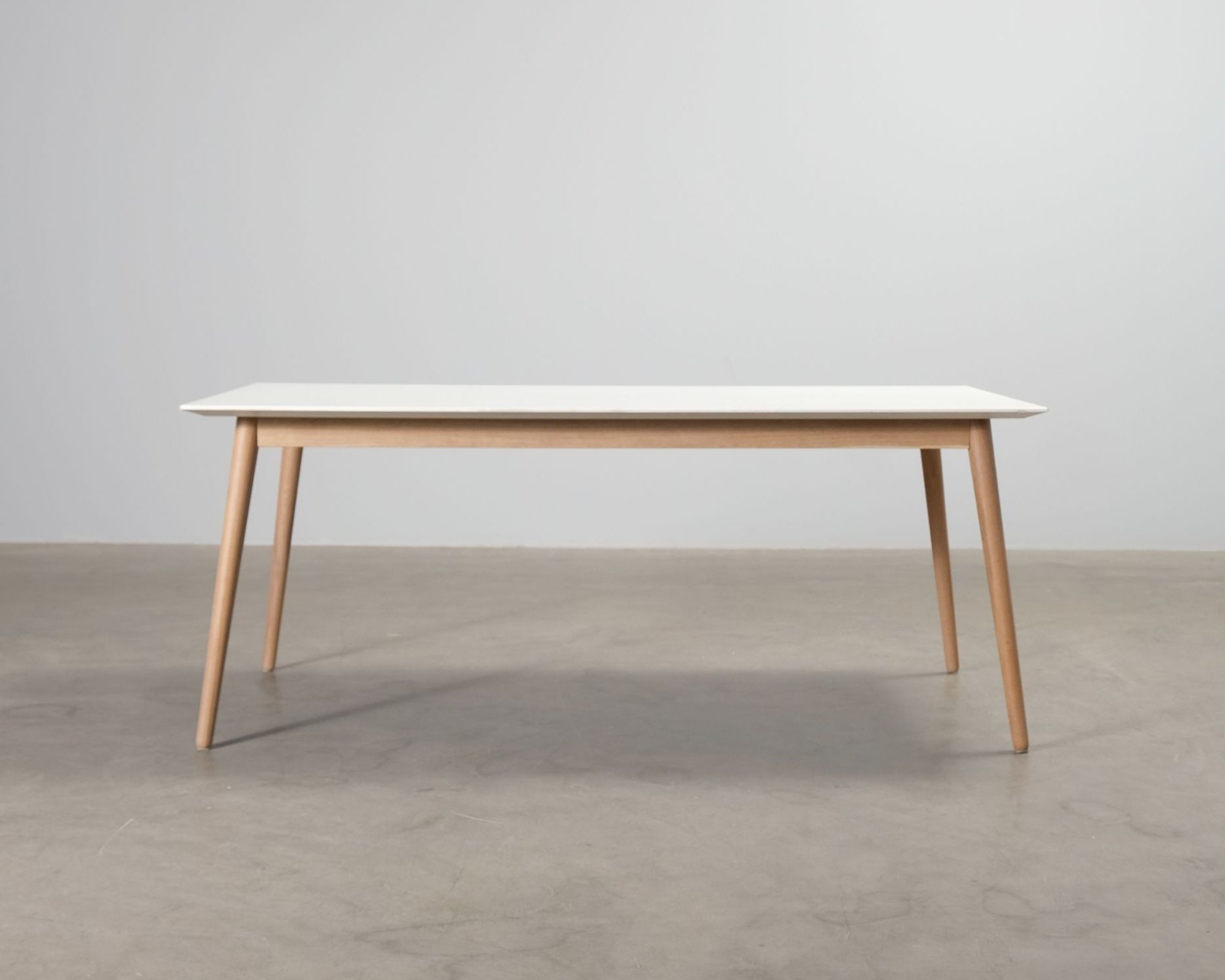 BoConcept Adelaide matbord