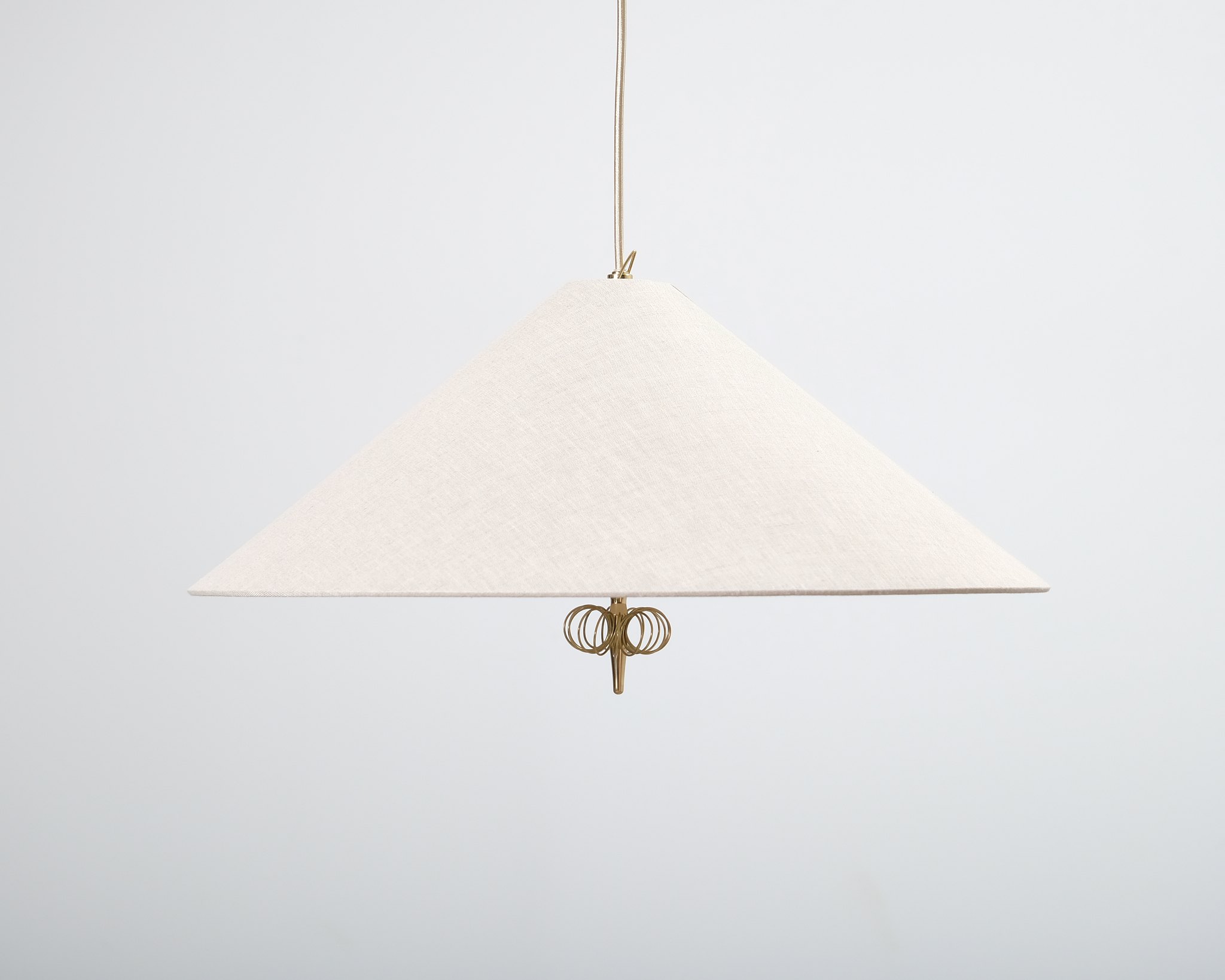 Gubi 1967 pendellampa mässing / canvas