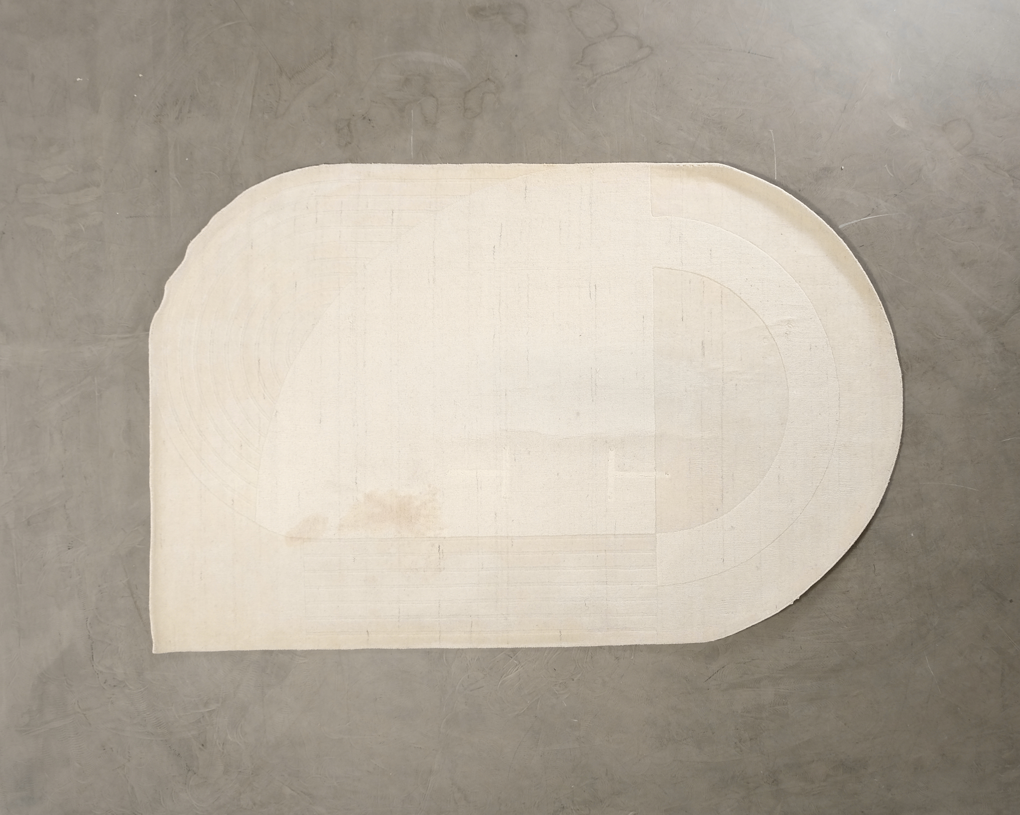 Layered Circular ullmatta 220 x 350 cm