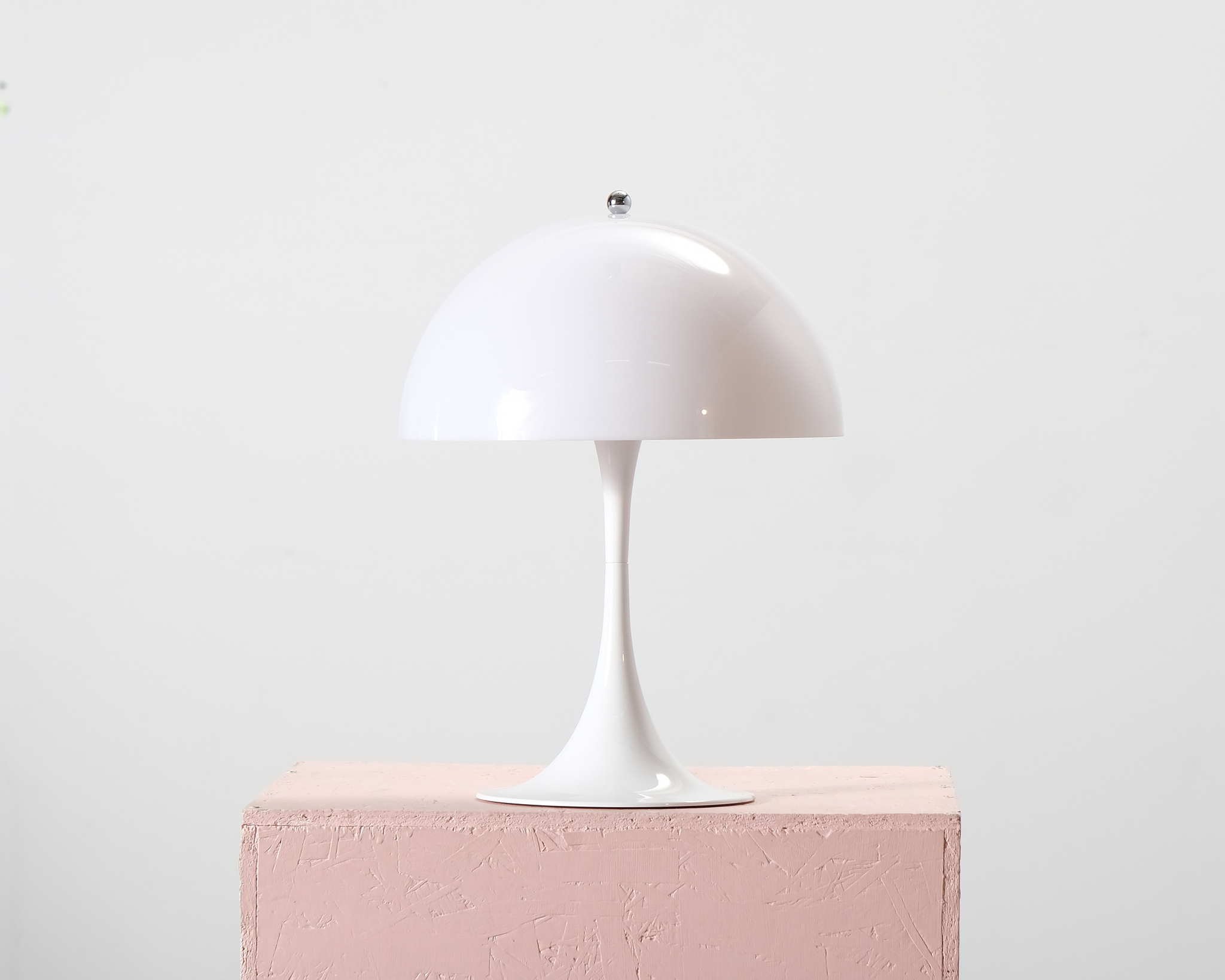 Louis Poulsen Panthella 320 bordslampa Opal White