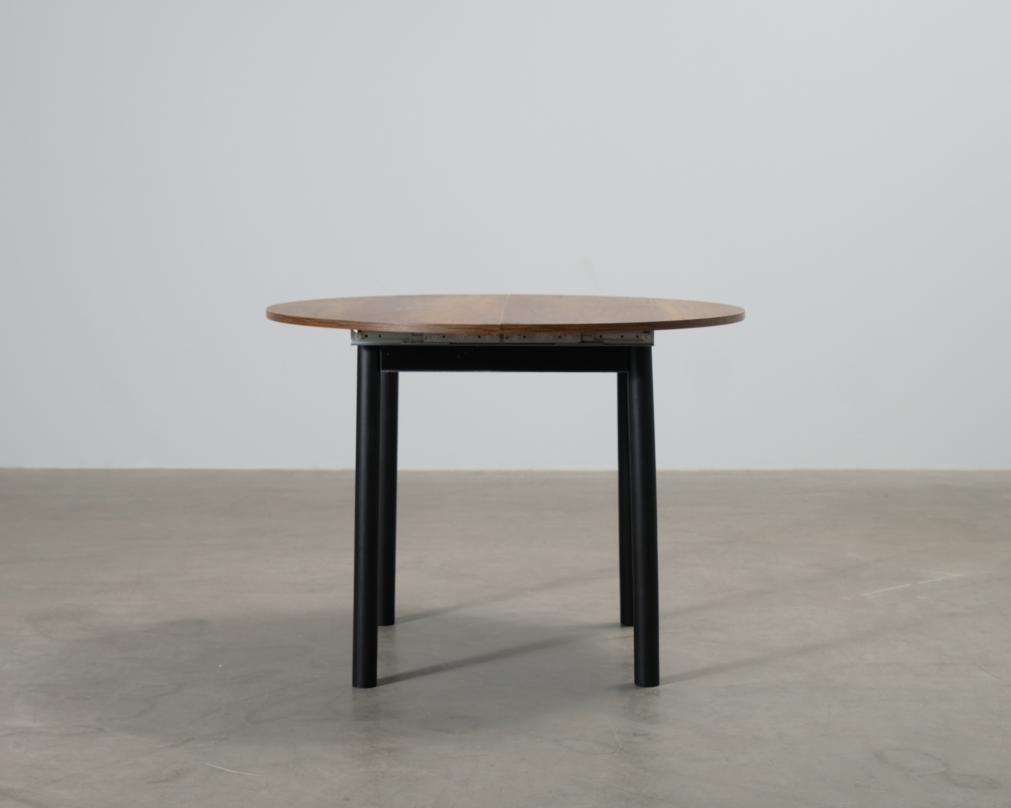 Oliver förlängningsbart matbord 100-139 cm