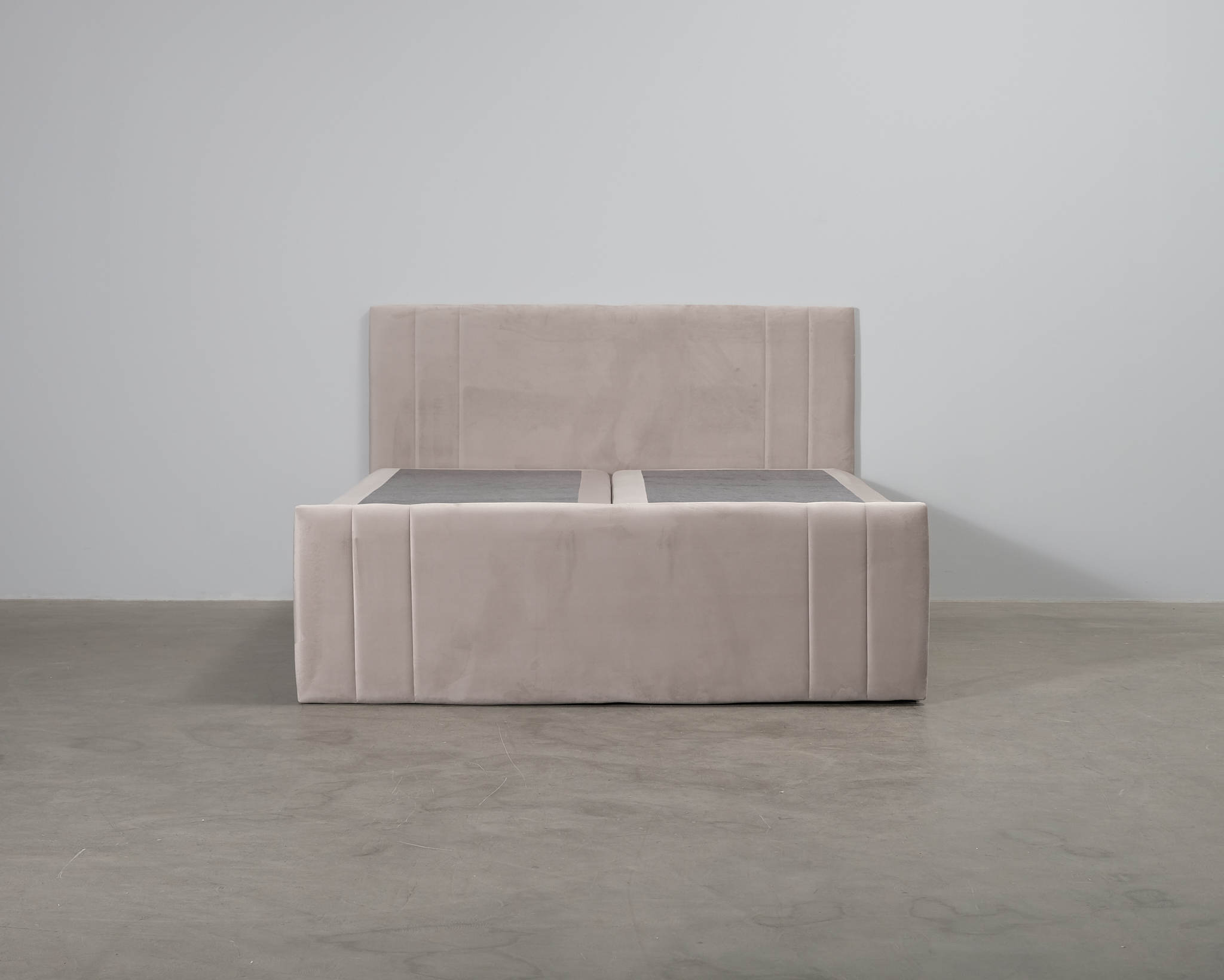 Betvallen sängram 160 cm beige