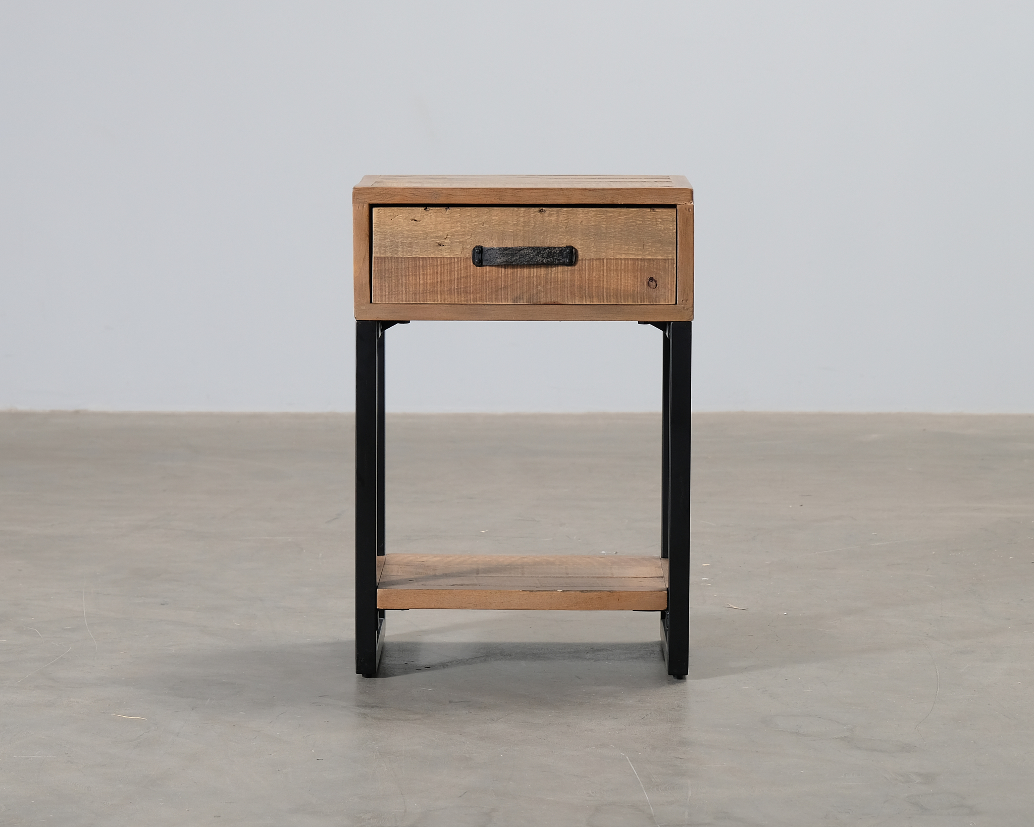 Mio Woodenforge sidobord