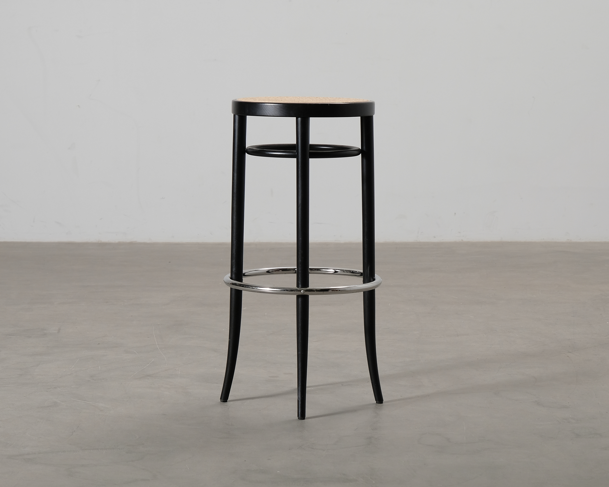 Thonet 204 RH barstol svart / rotting