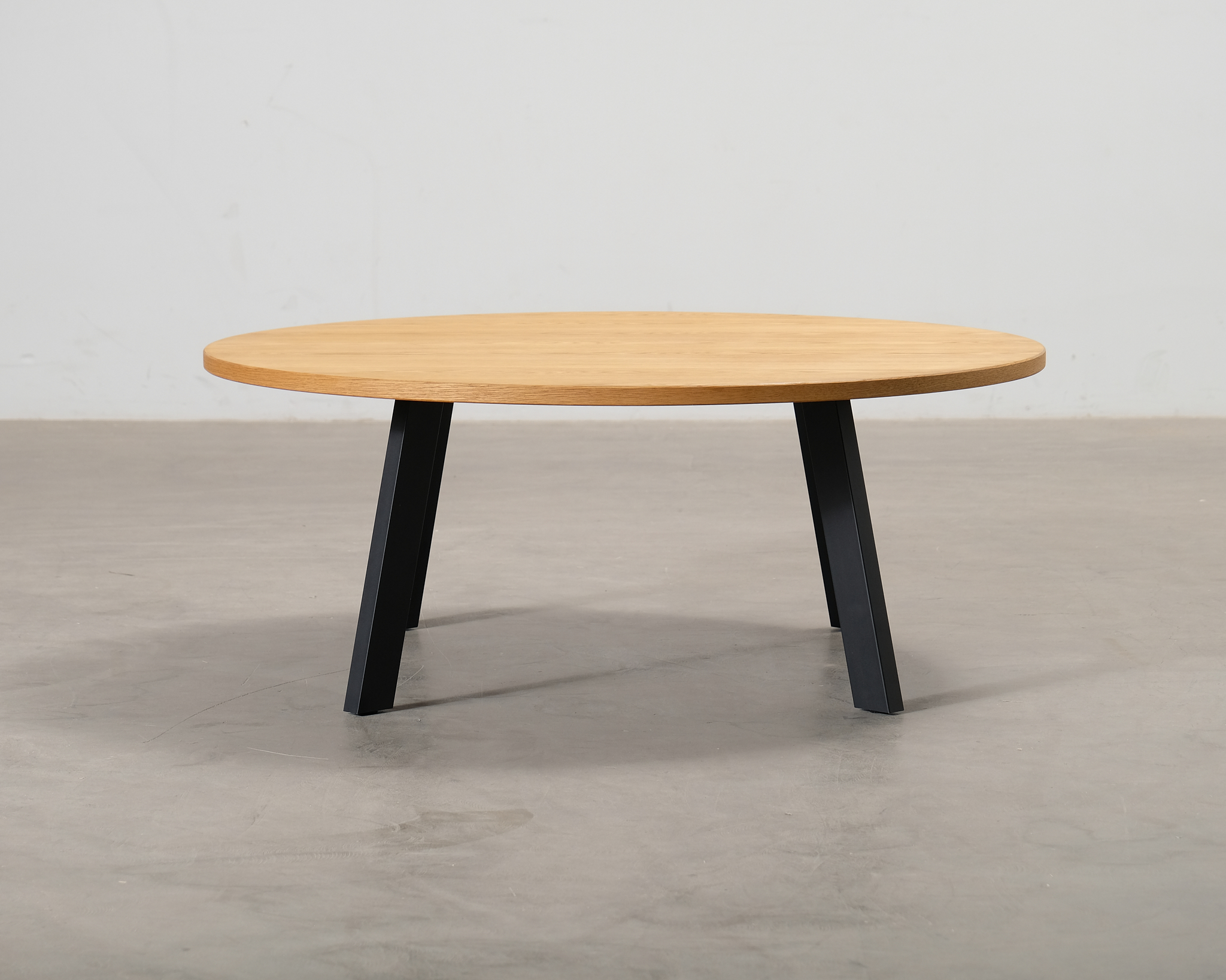 FeelDesign Freddy soffbord &oslash; 115 cm oak / svart