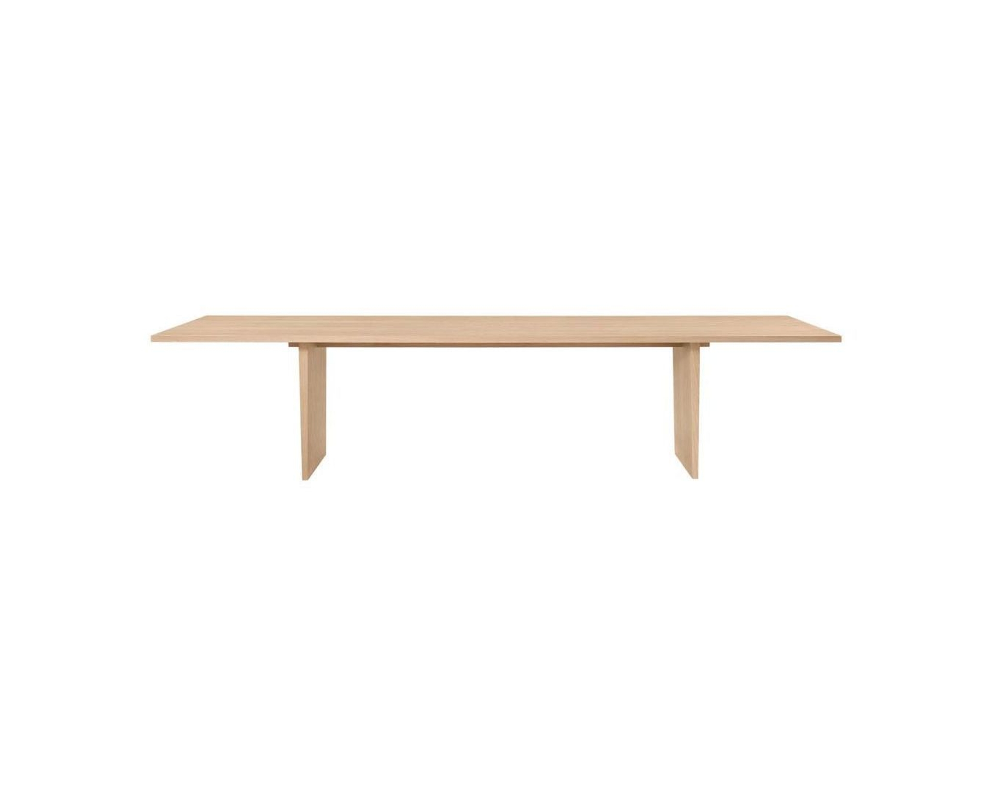 Gubi Private matbord 320 cm ljusbetsad ek