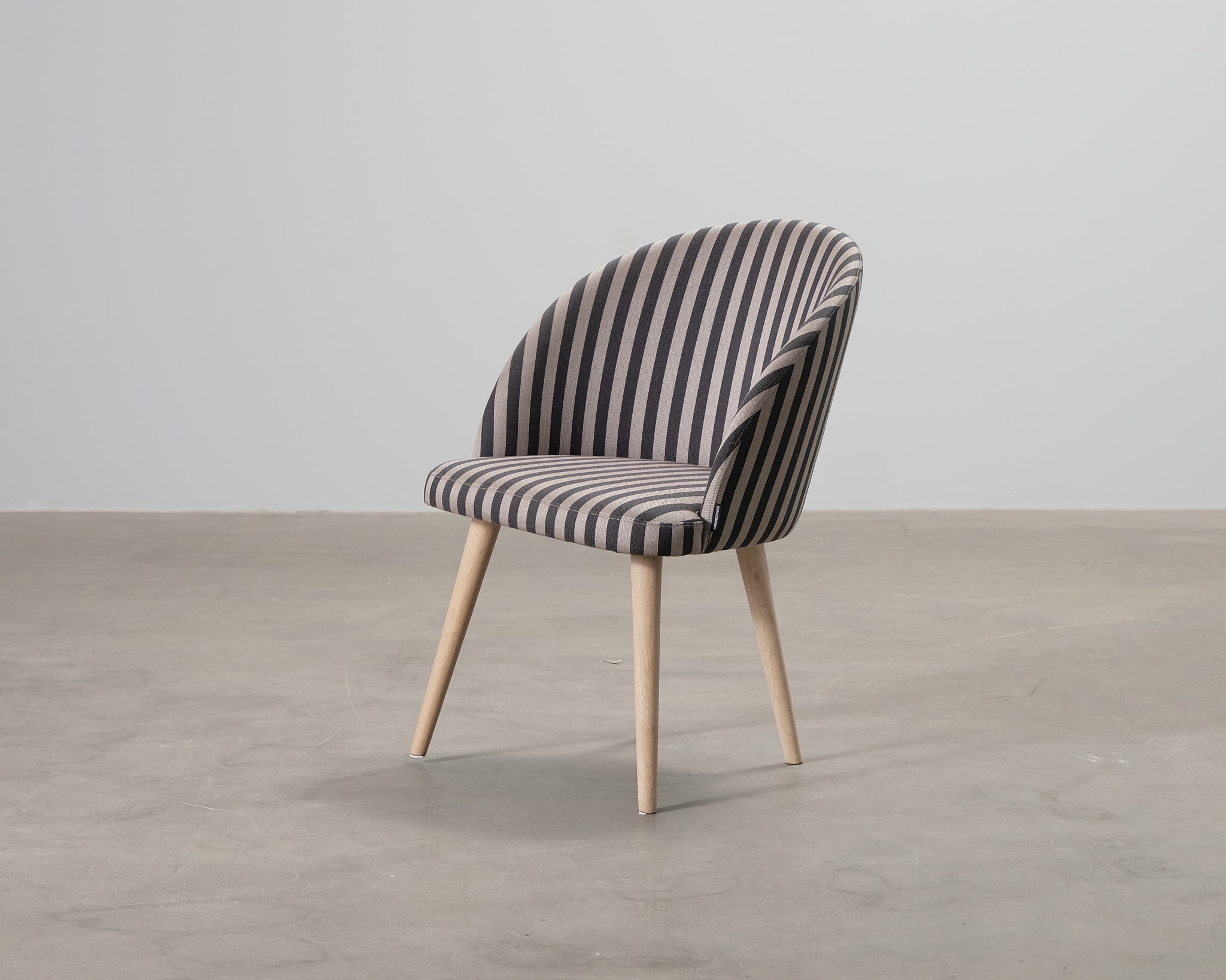 Sofacompany Holly matstol Straight Latte Black