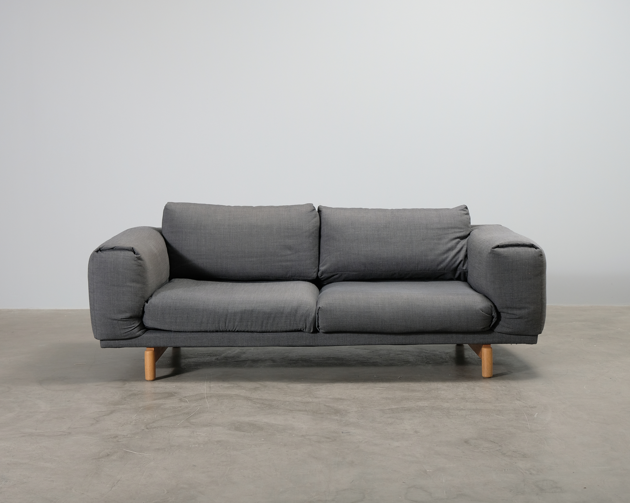 Muuto Rest 2-sits soffa grå