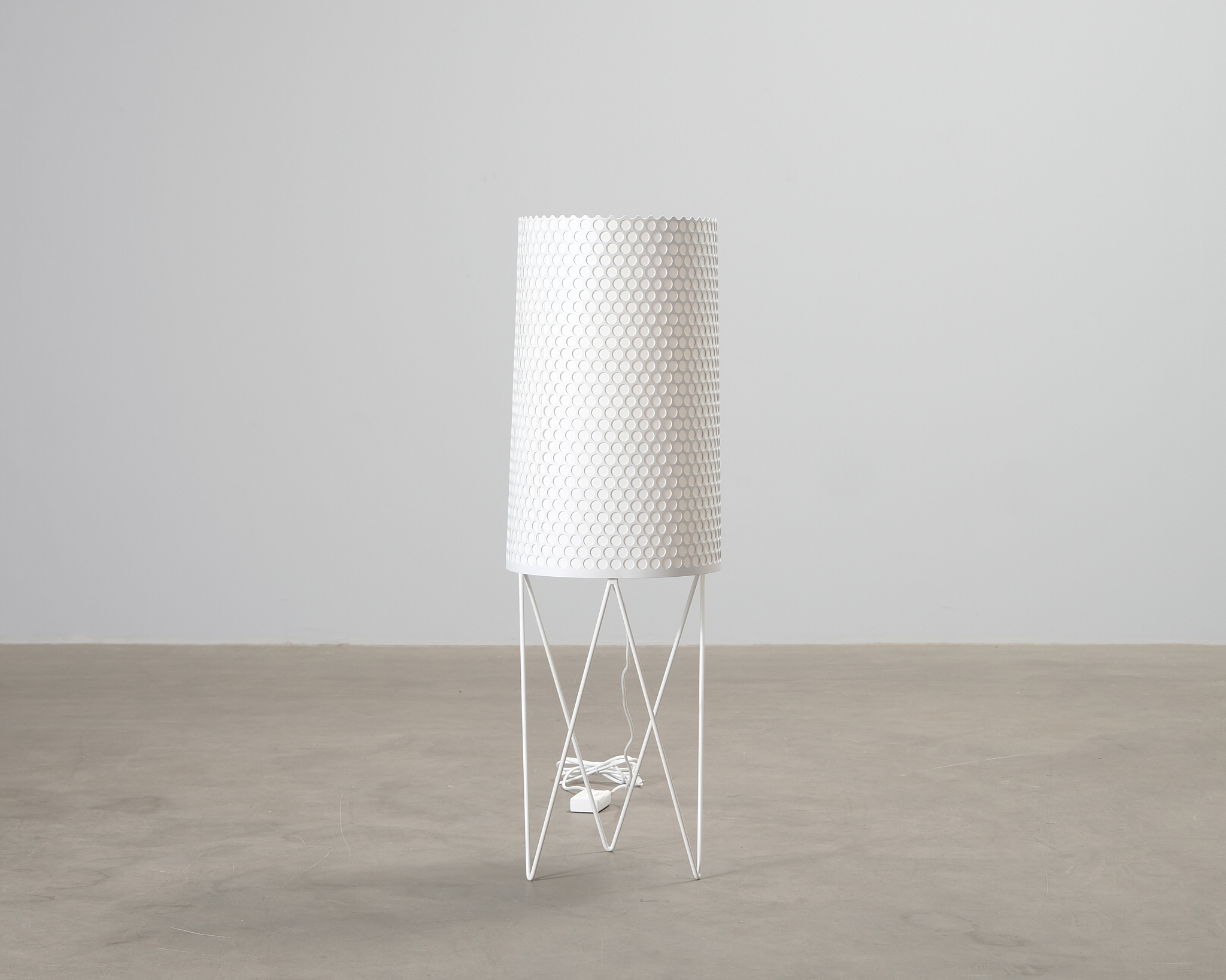 GUBI Pedrera PD2 golvlampa vit
