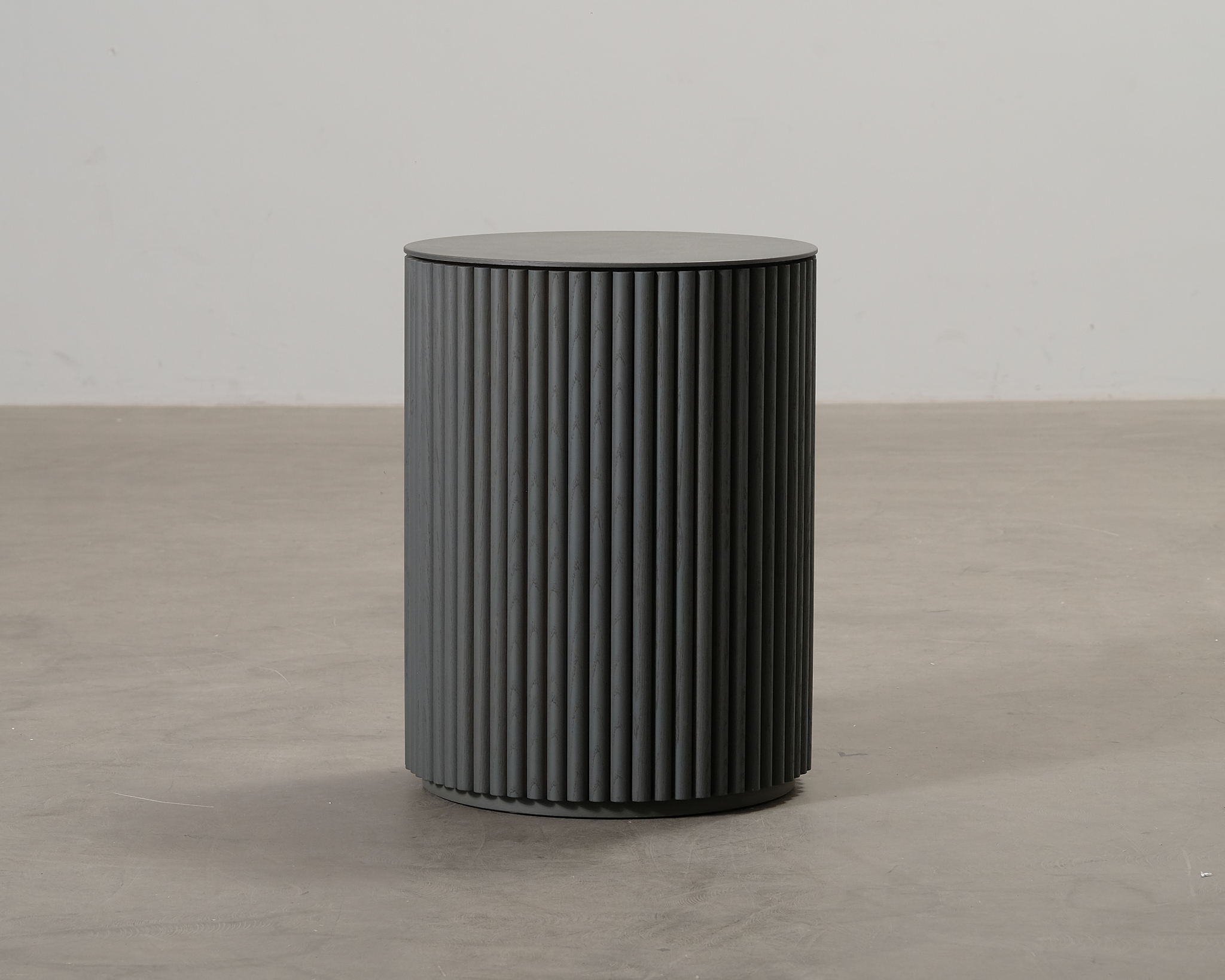 Asplund Petit Palais sivupöytä tummanharmaa