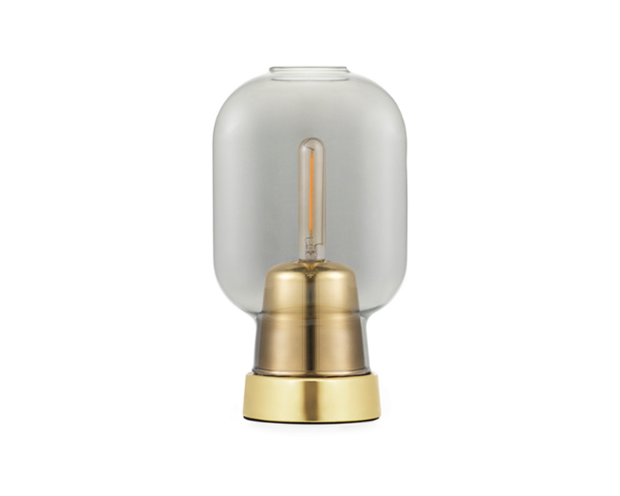 Normann Copenhagen Amp bordslampa &oslash; 14 cm r&ouml;kglas / m&auml;ssing