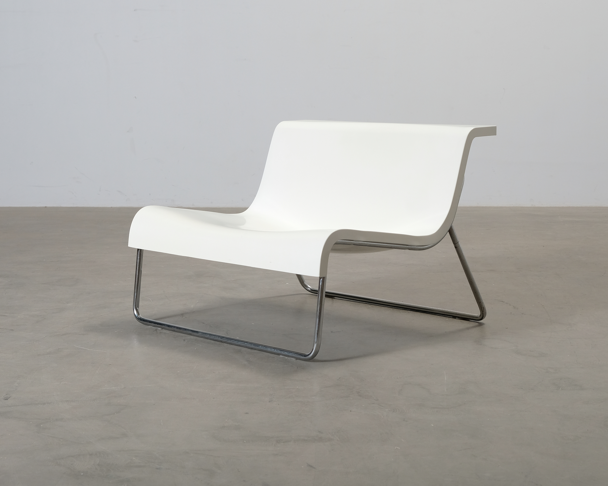 Kartell Form nojatuoli valkoinen