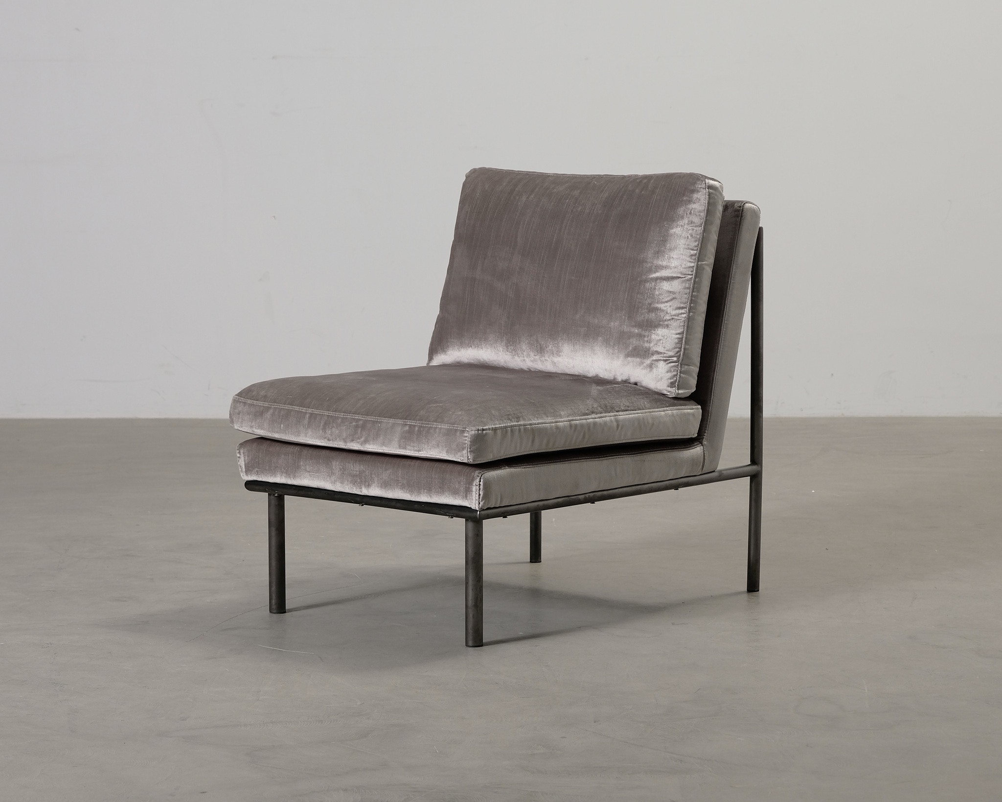 Ruth & Joanna April nojatuoli harmaa