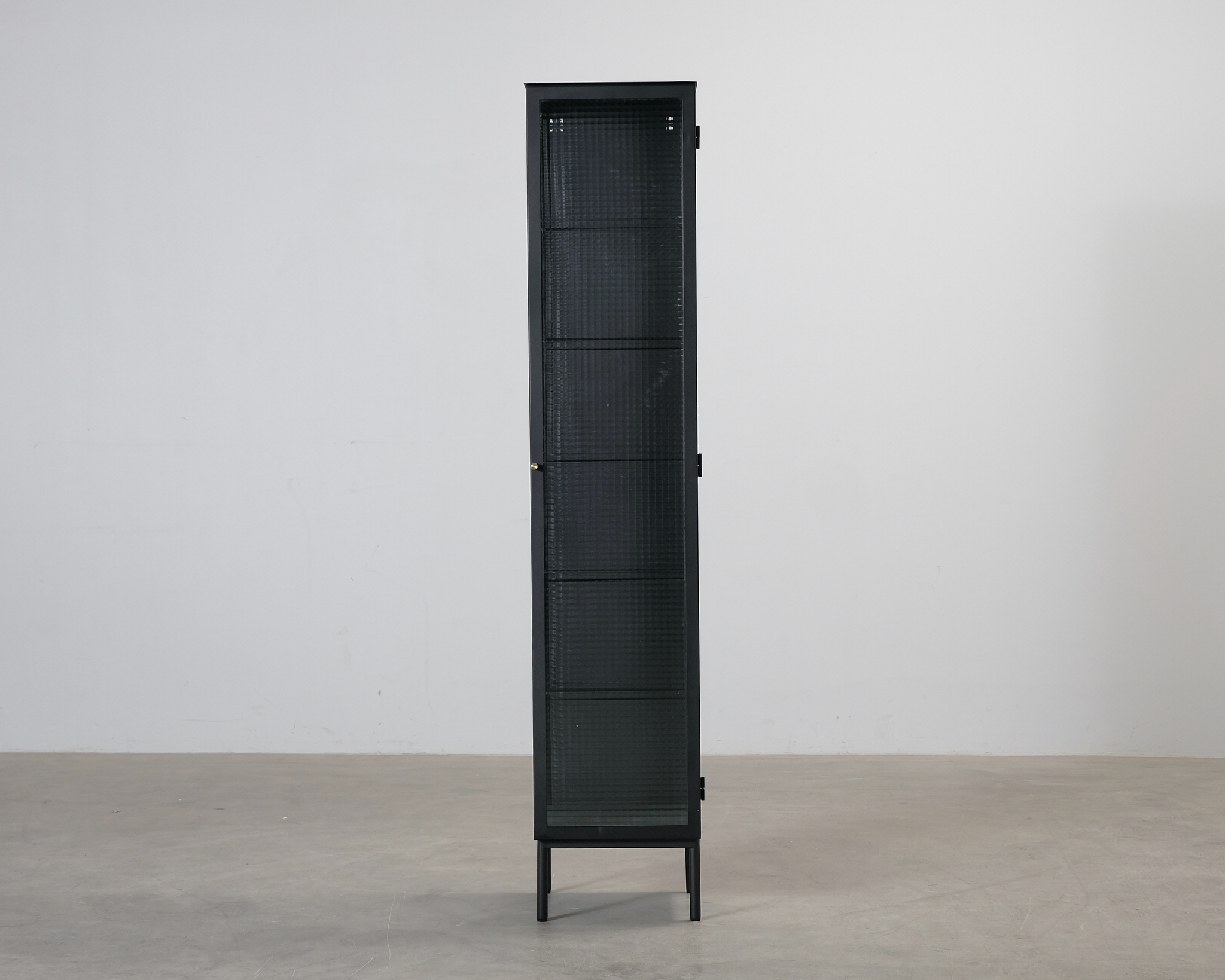 FeelDesign Cliff vitriini musta