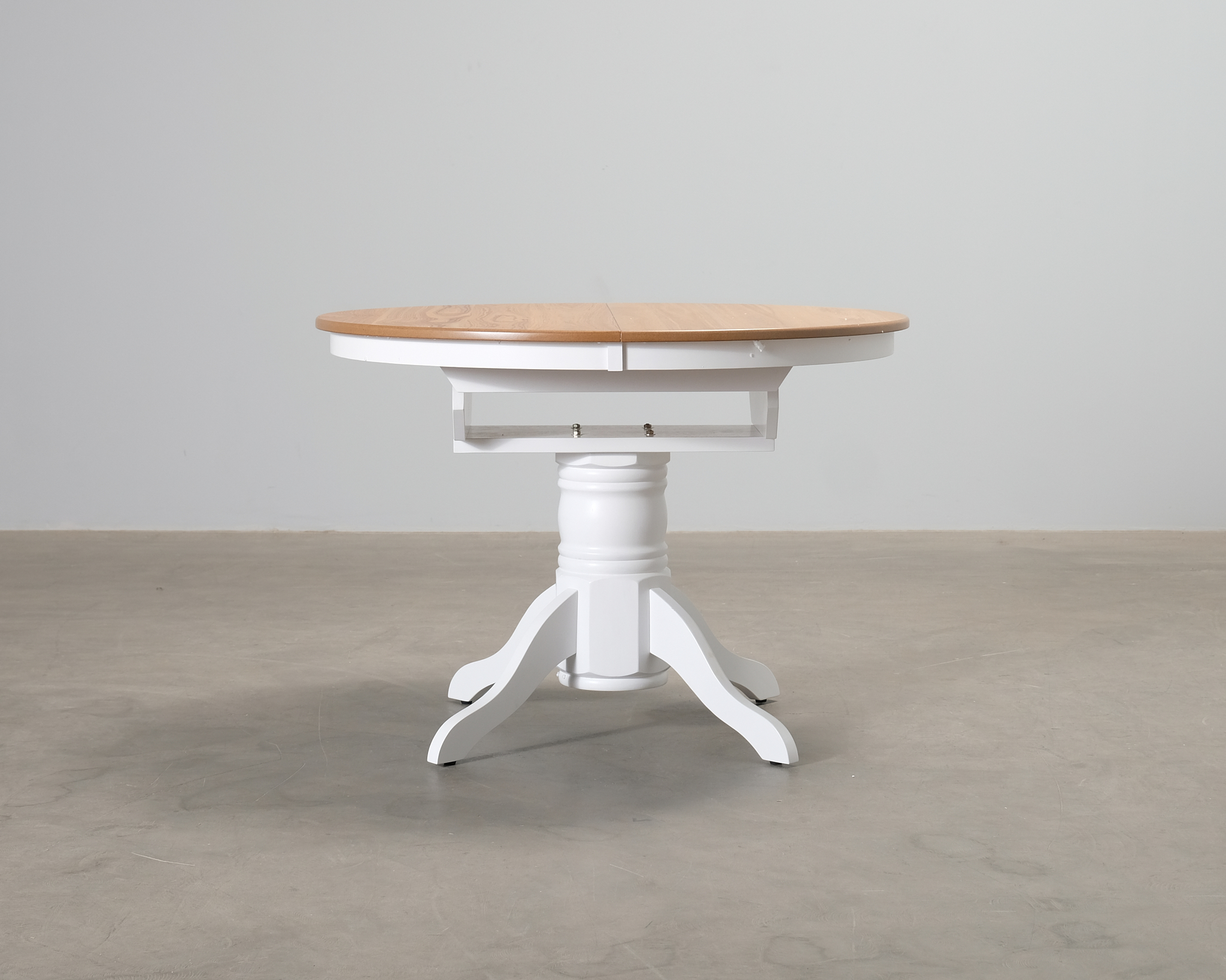 Akron utdragbart matbord 106-150 cm