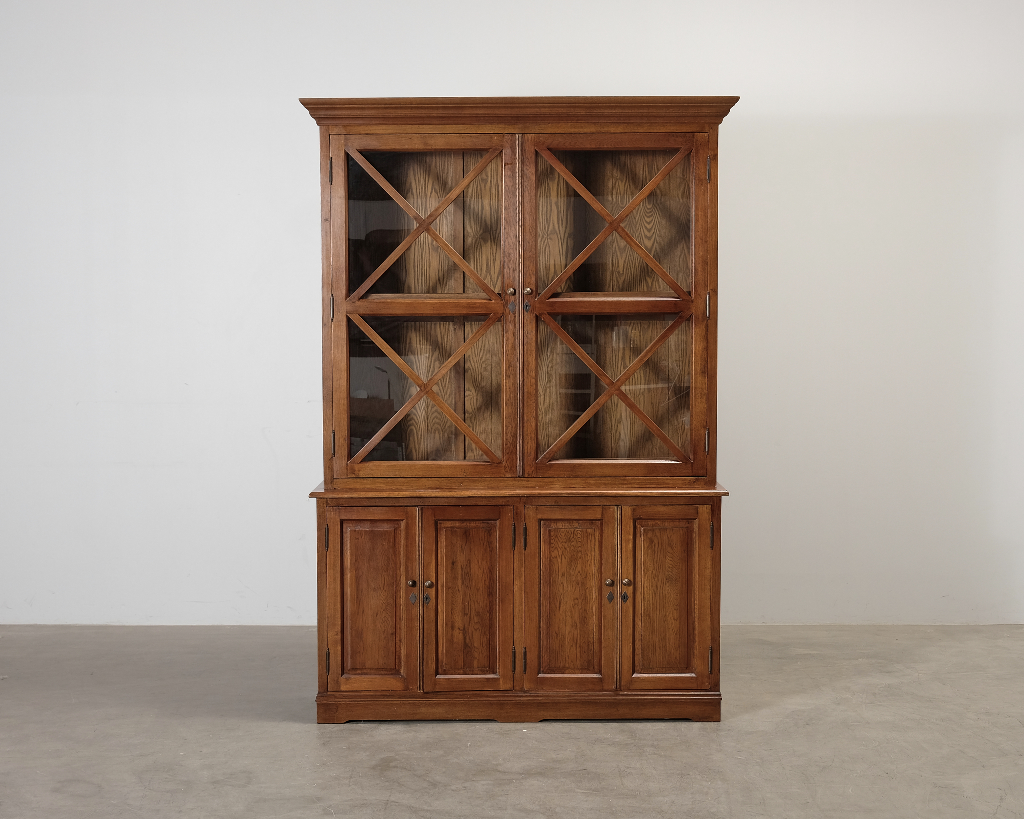 Boknäs Club Vintage vitrinskåp