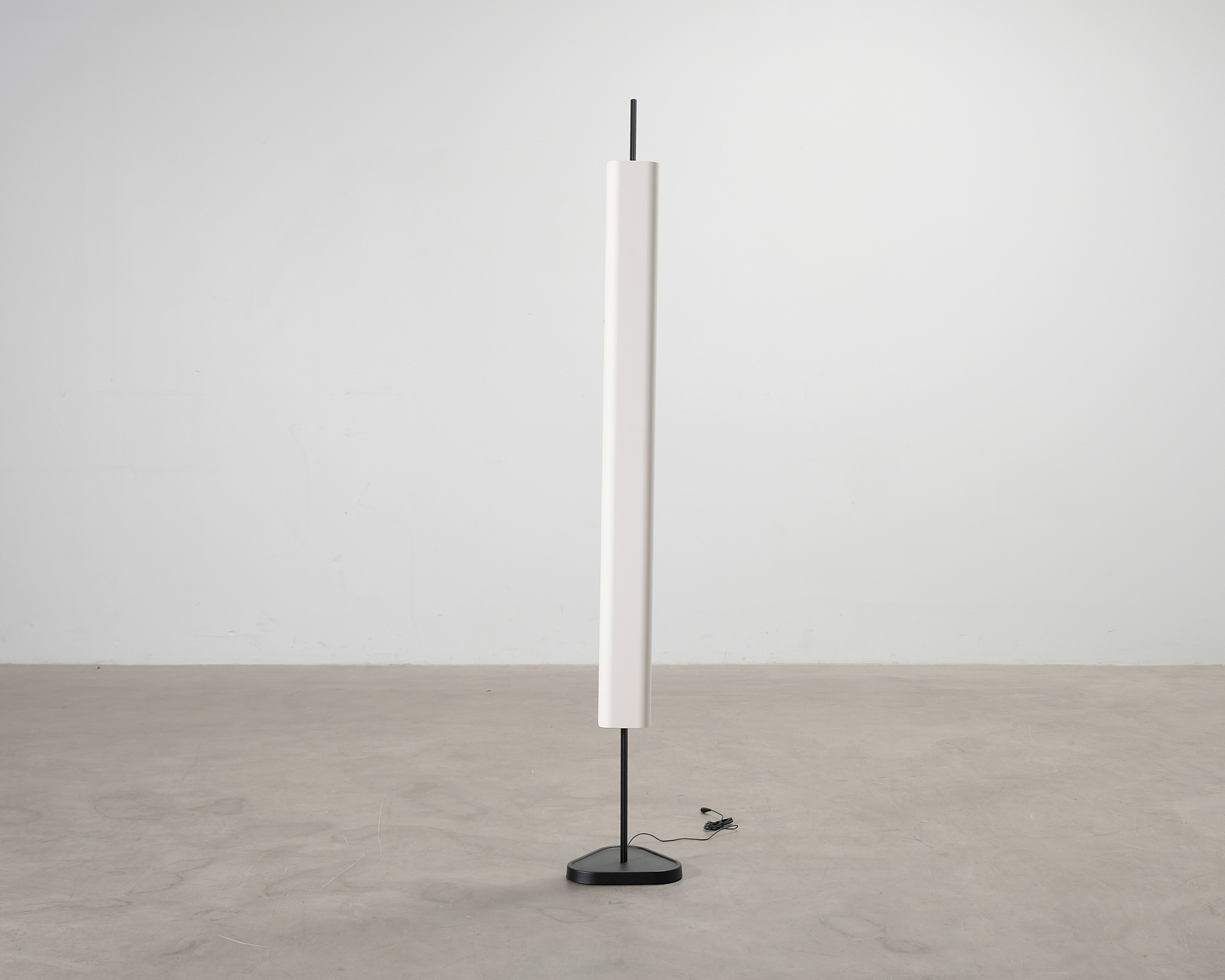 Flos Emi golvlampa naturvit / svart